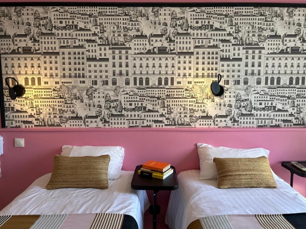 Superior Twin Room - Photo 17
