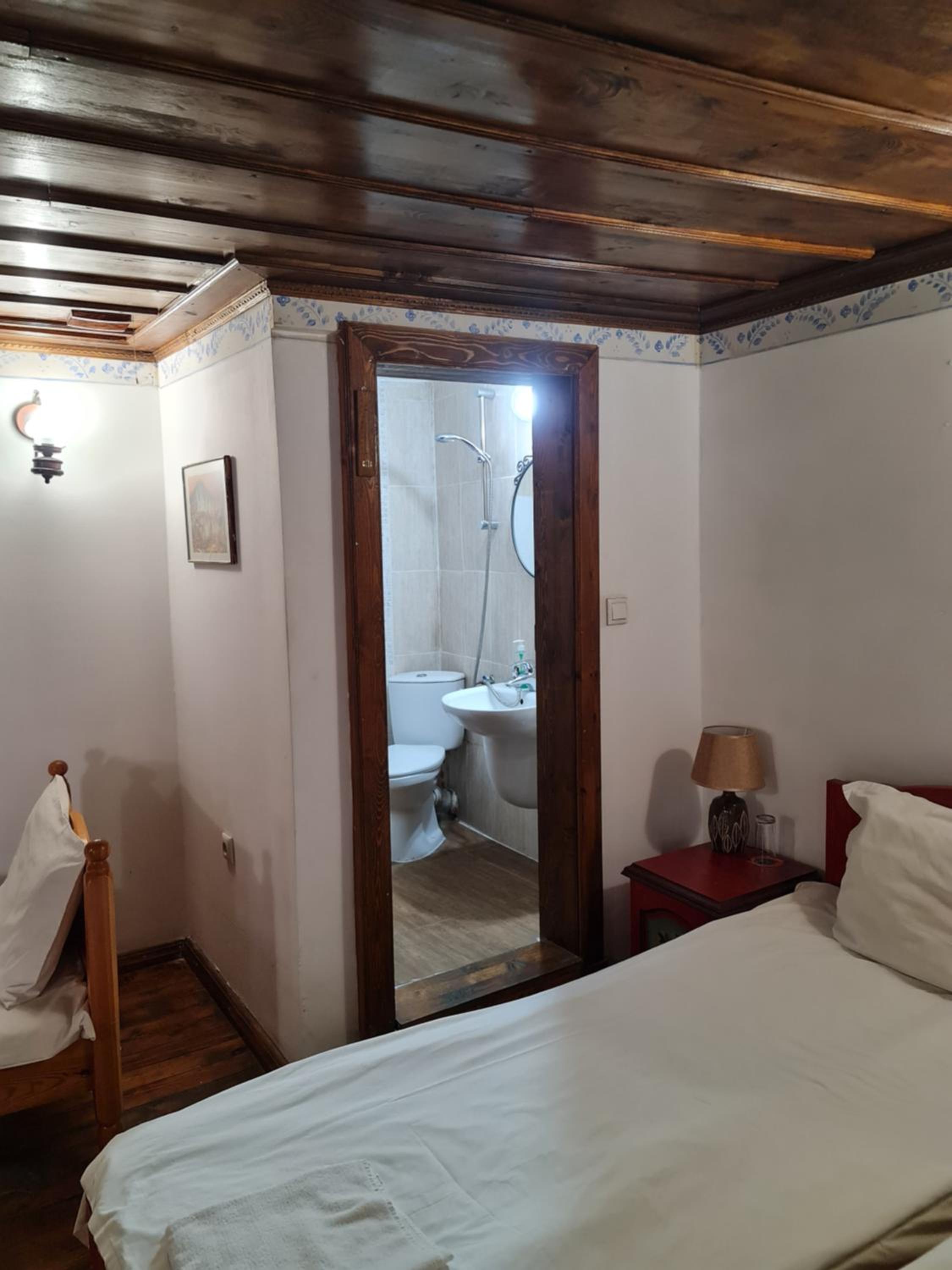 Comfort Triple Room with Shower photo 3