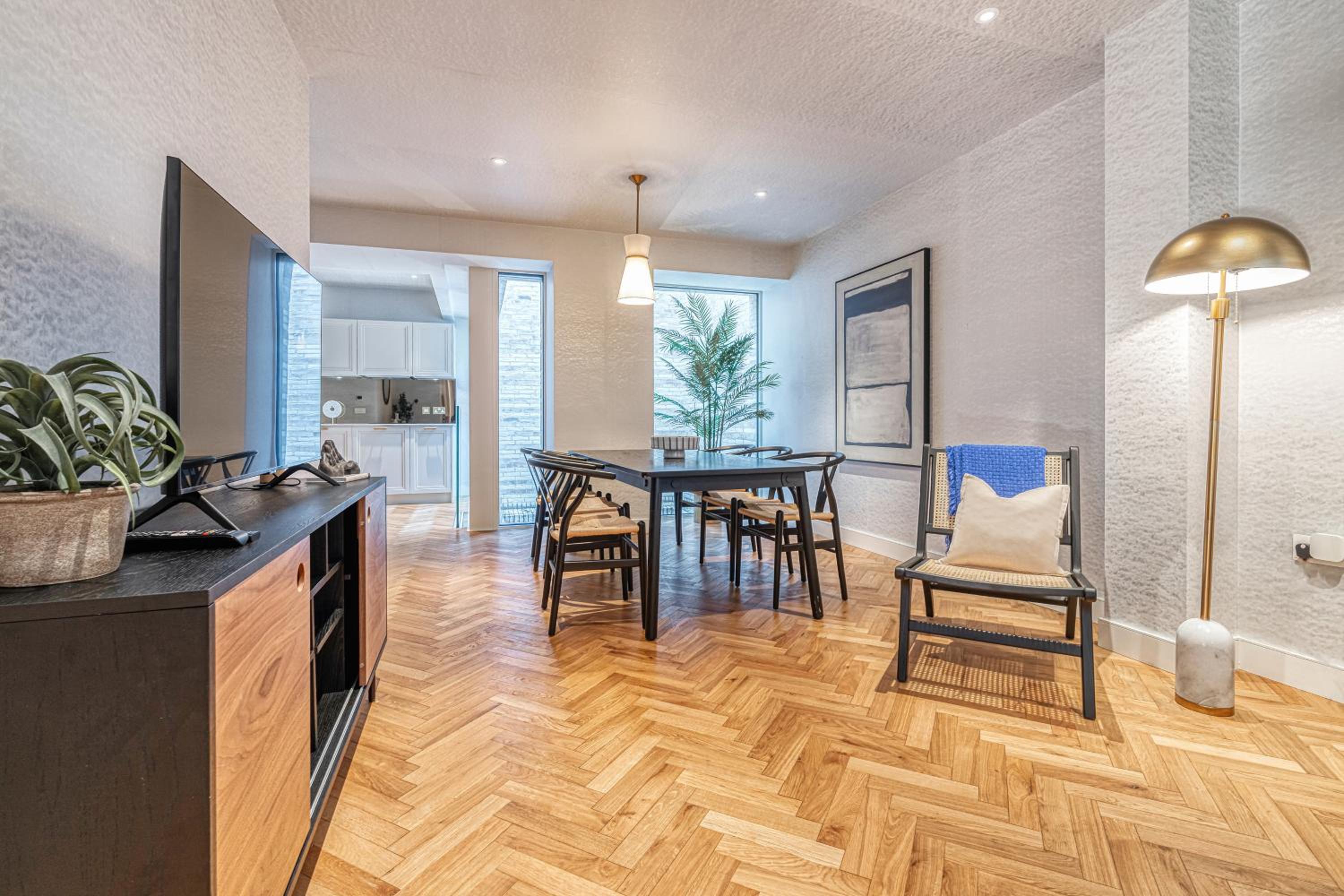 Maisonette photo 2