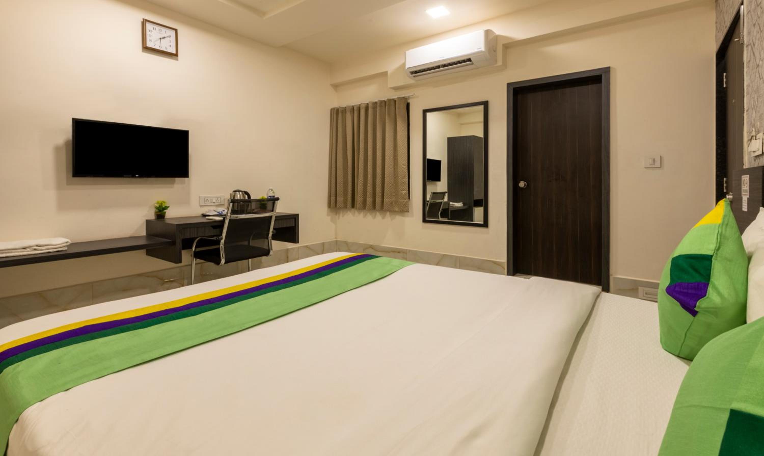 Standard Room photo 2