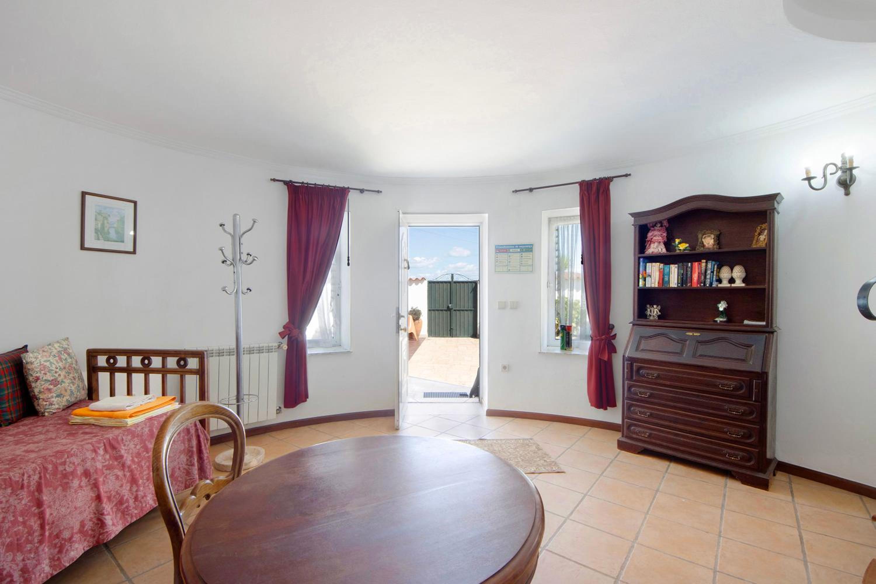Three-Bedroom House photo 3