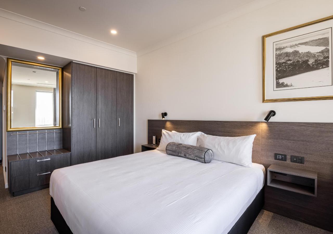 Deluxe King Room - Photo 4