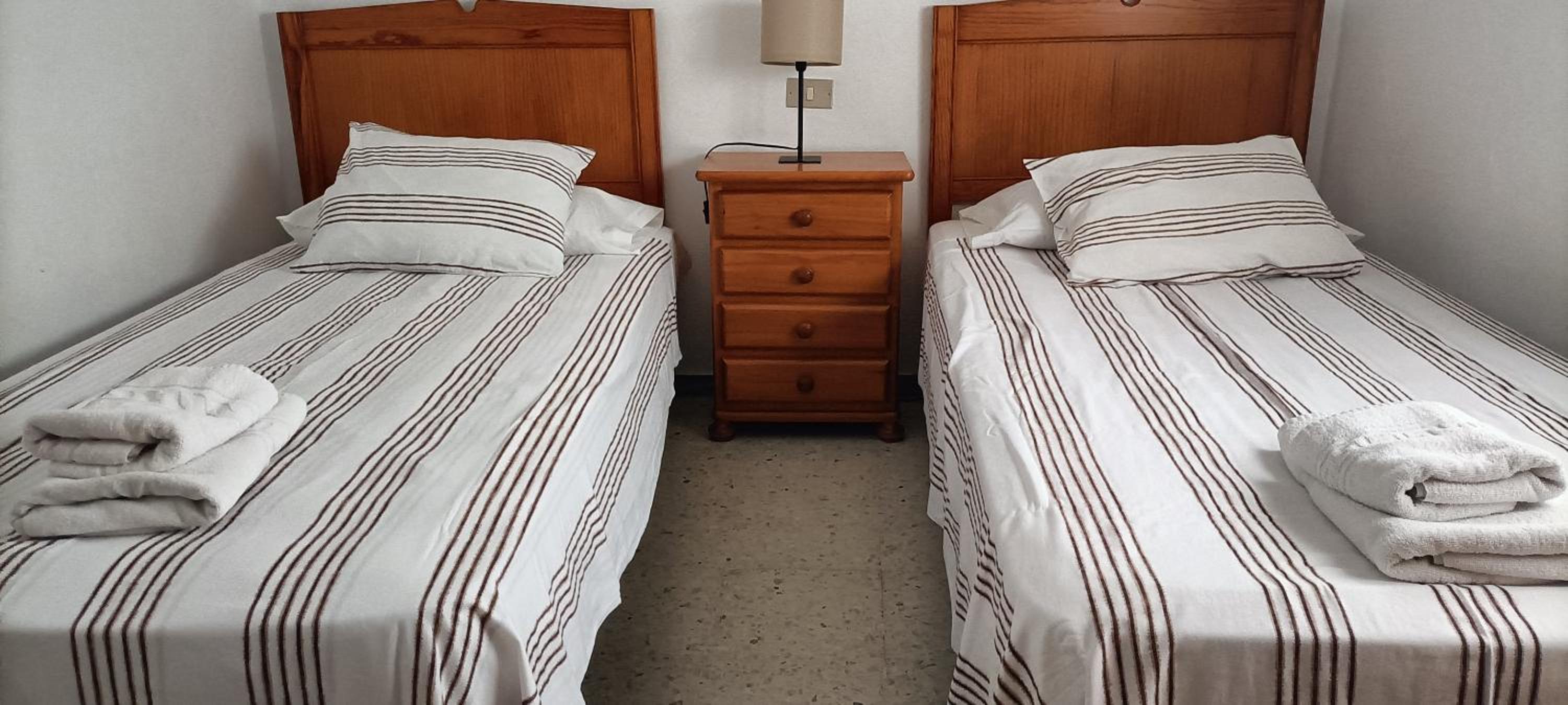 Habitación Doble o con Dos Camas con Baño Compartido
