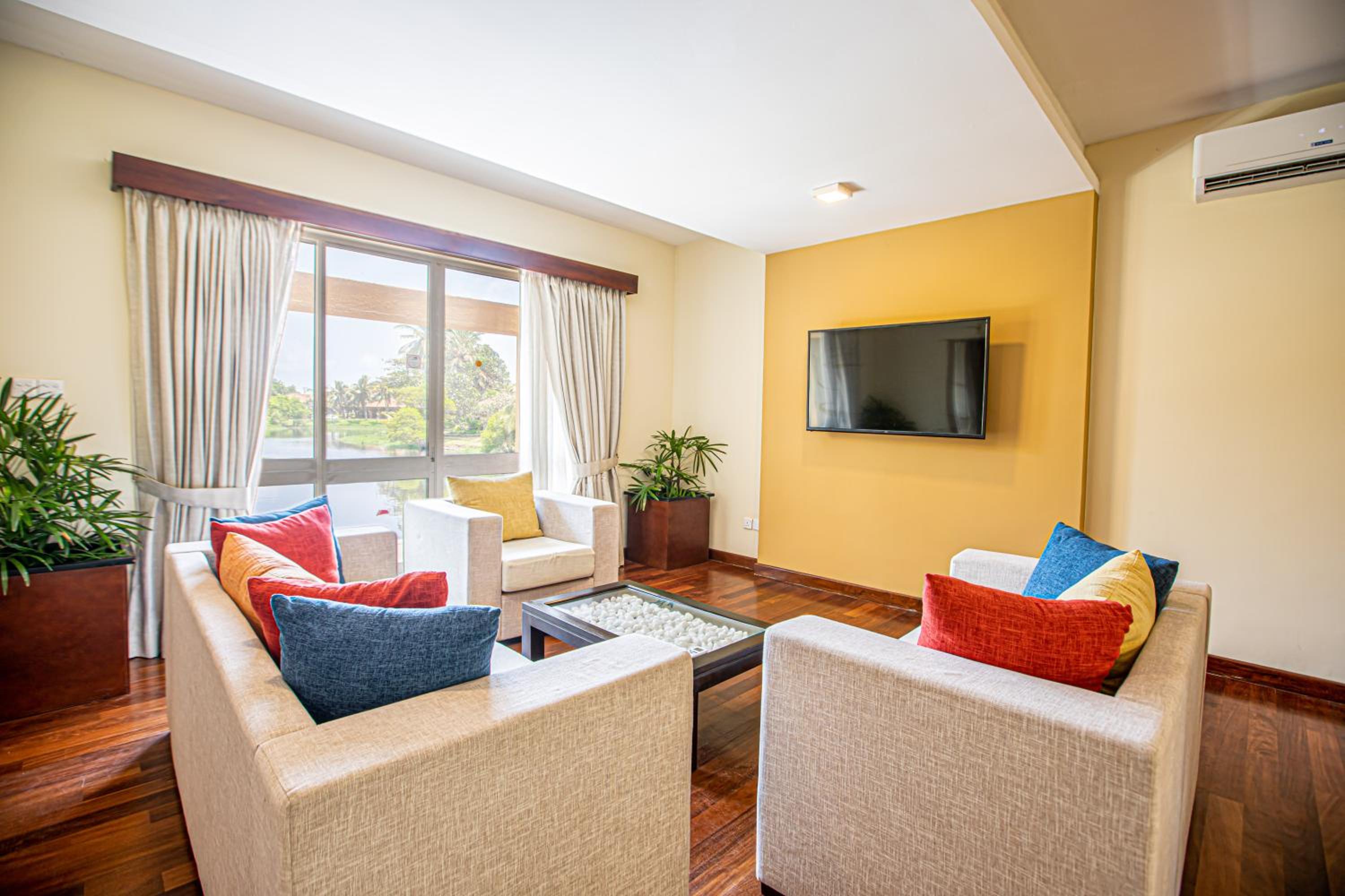 Suite with Garden View photo 2