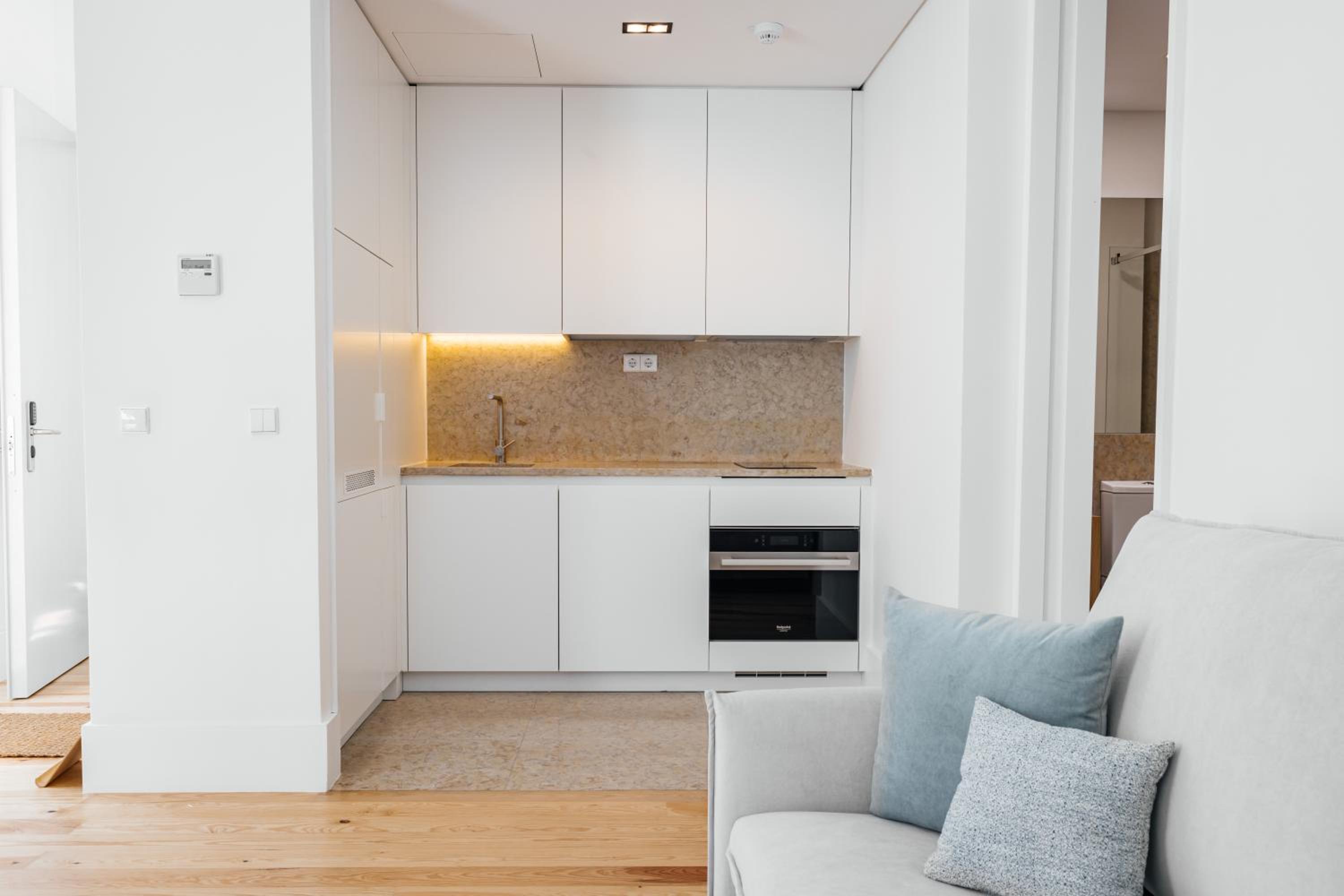 One-Bedroom Apartment - Photo 15