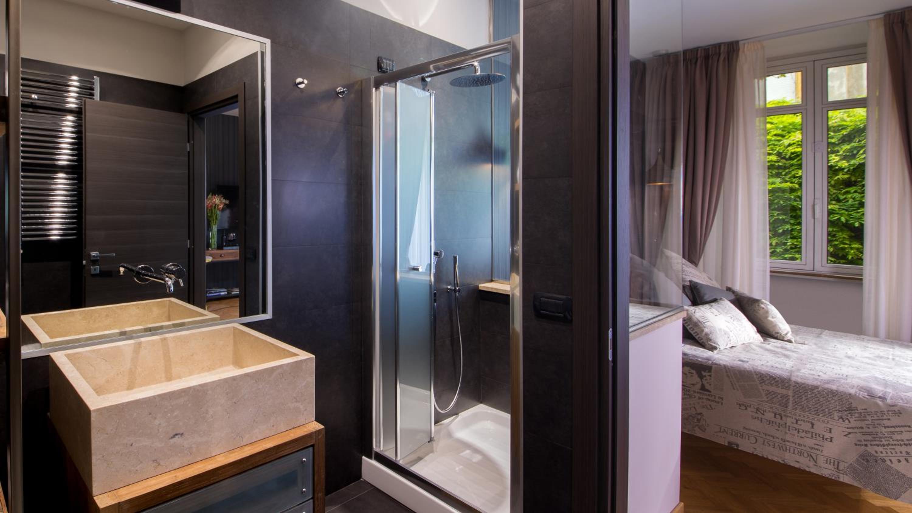 Deluxe Suite photo 2