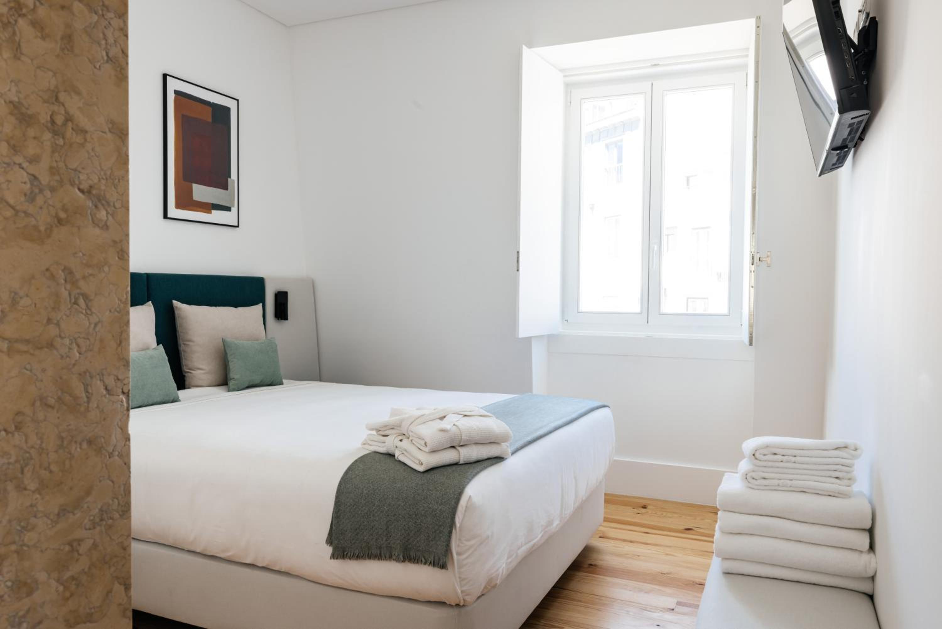 One-Bedroom Apartment - Photo 18