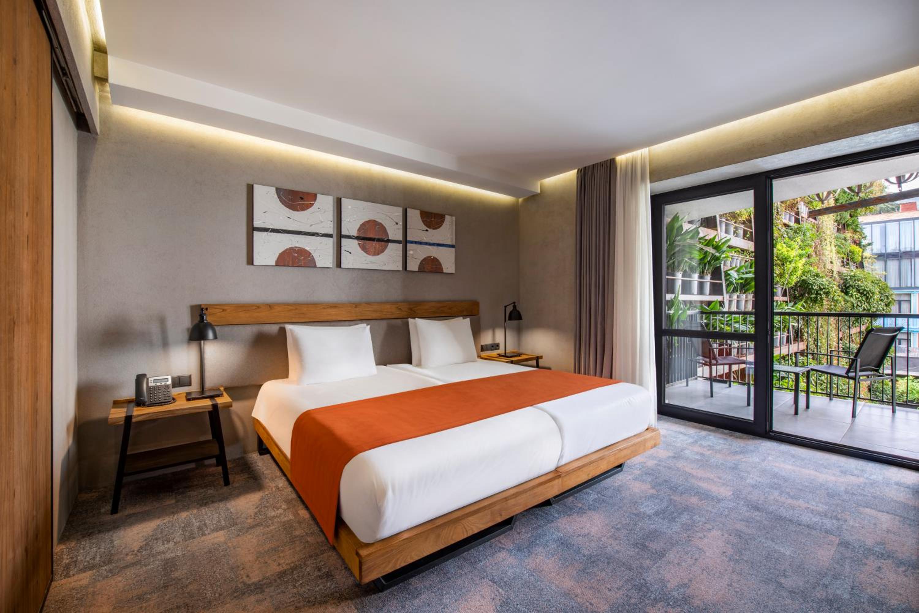 Deluxe Double or Twin Room with Garden View
