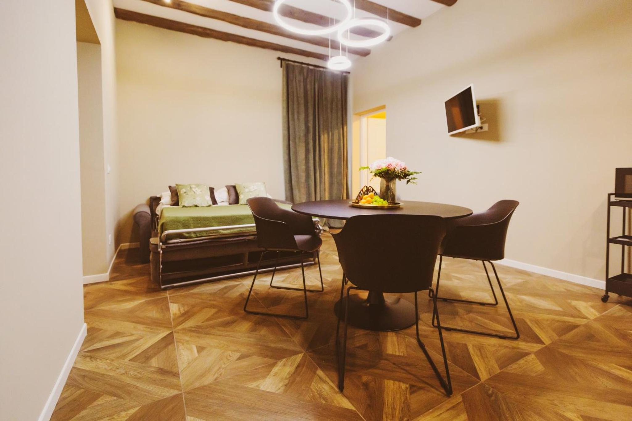 One-Bedroom Apartment