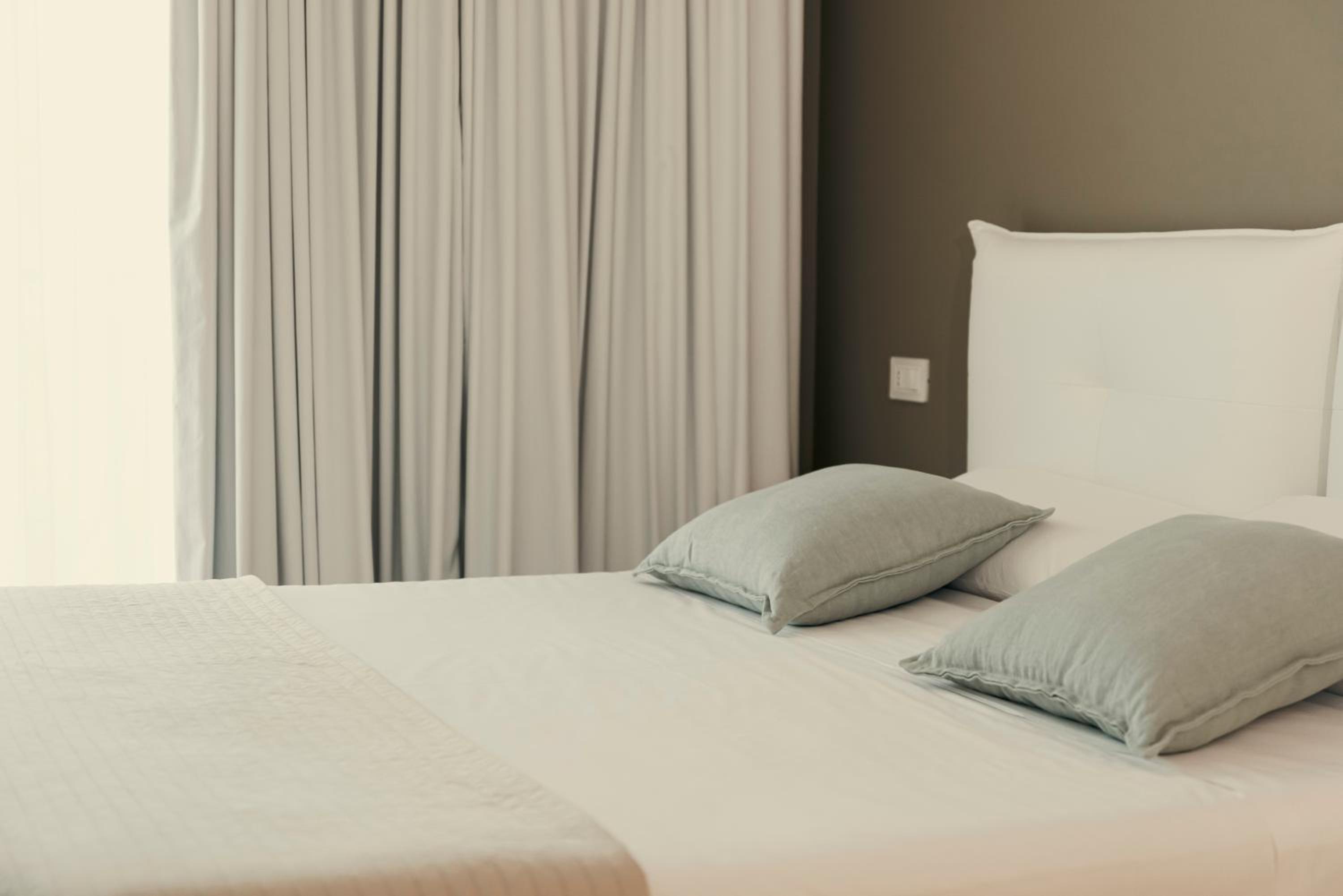 Superior Double Room with Balcony - Photo 1