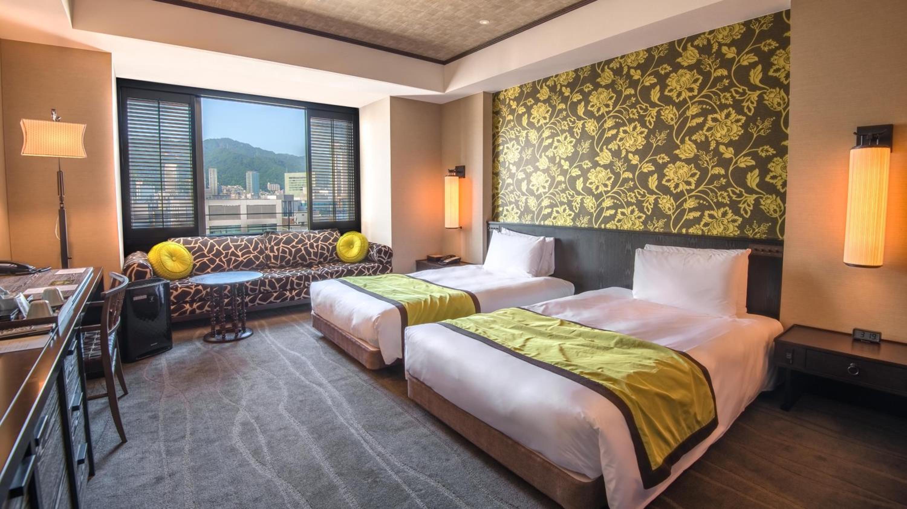 Oriental Twin Room - City Side - Photo 1
