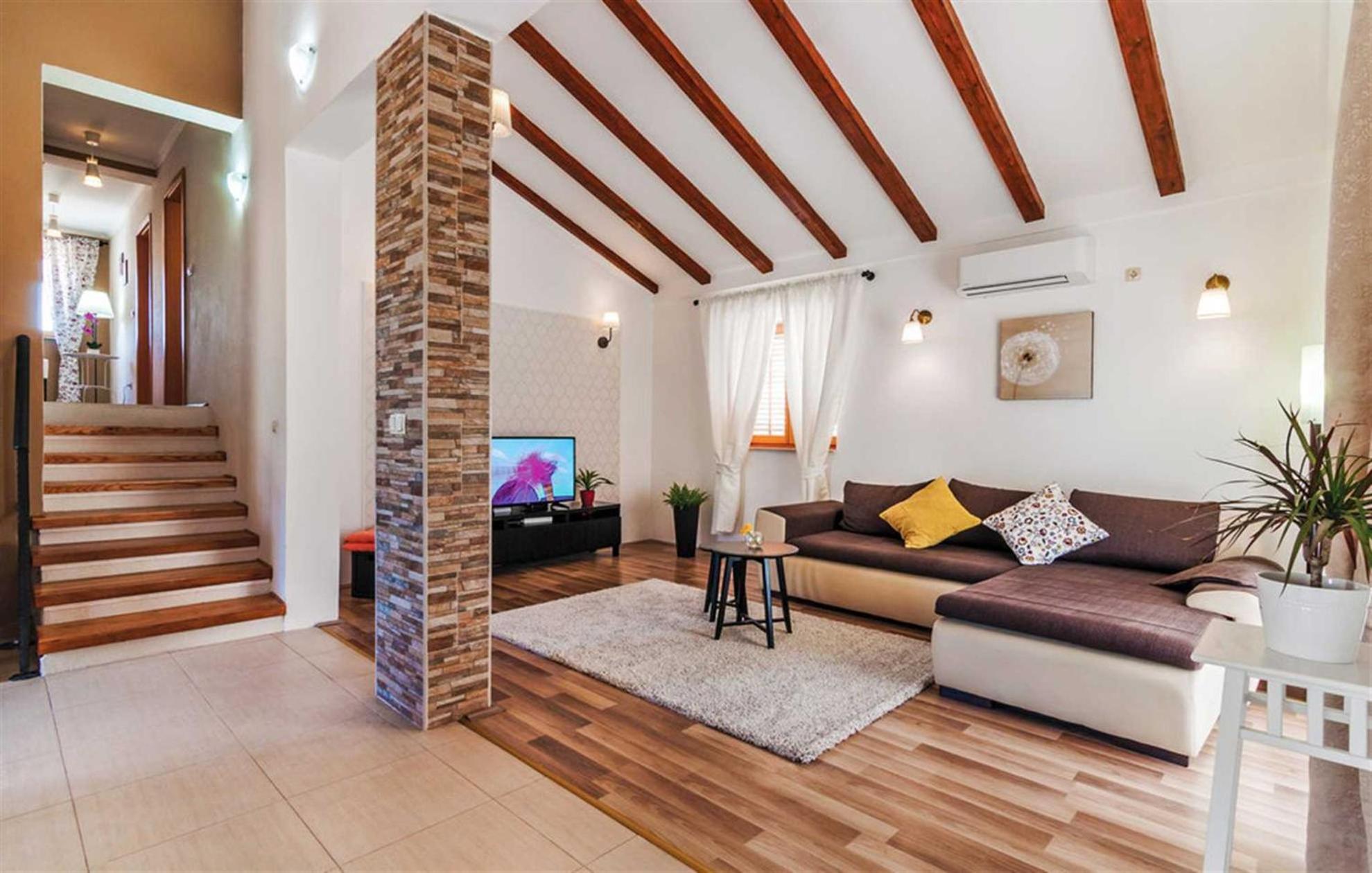 Four-Bedroom House photo 1