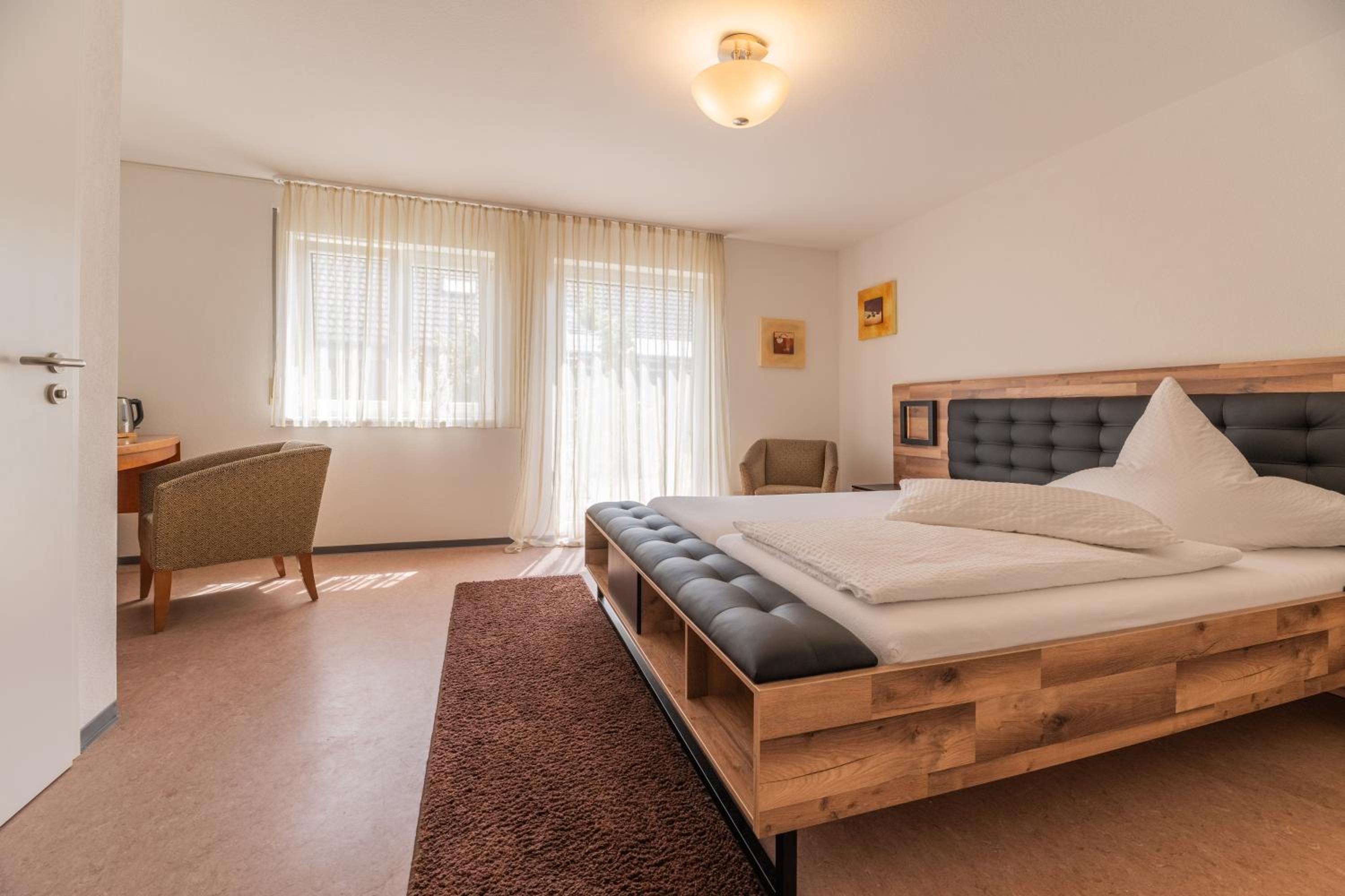Double or Twin Room - Photo 8