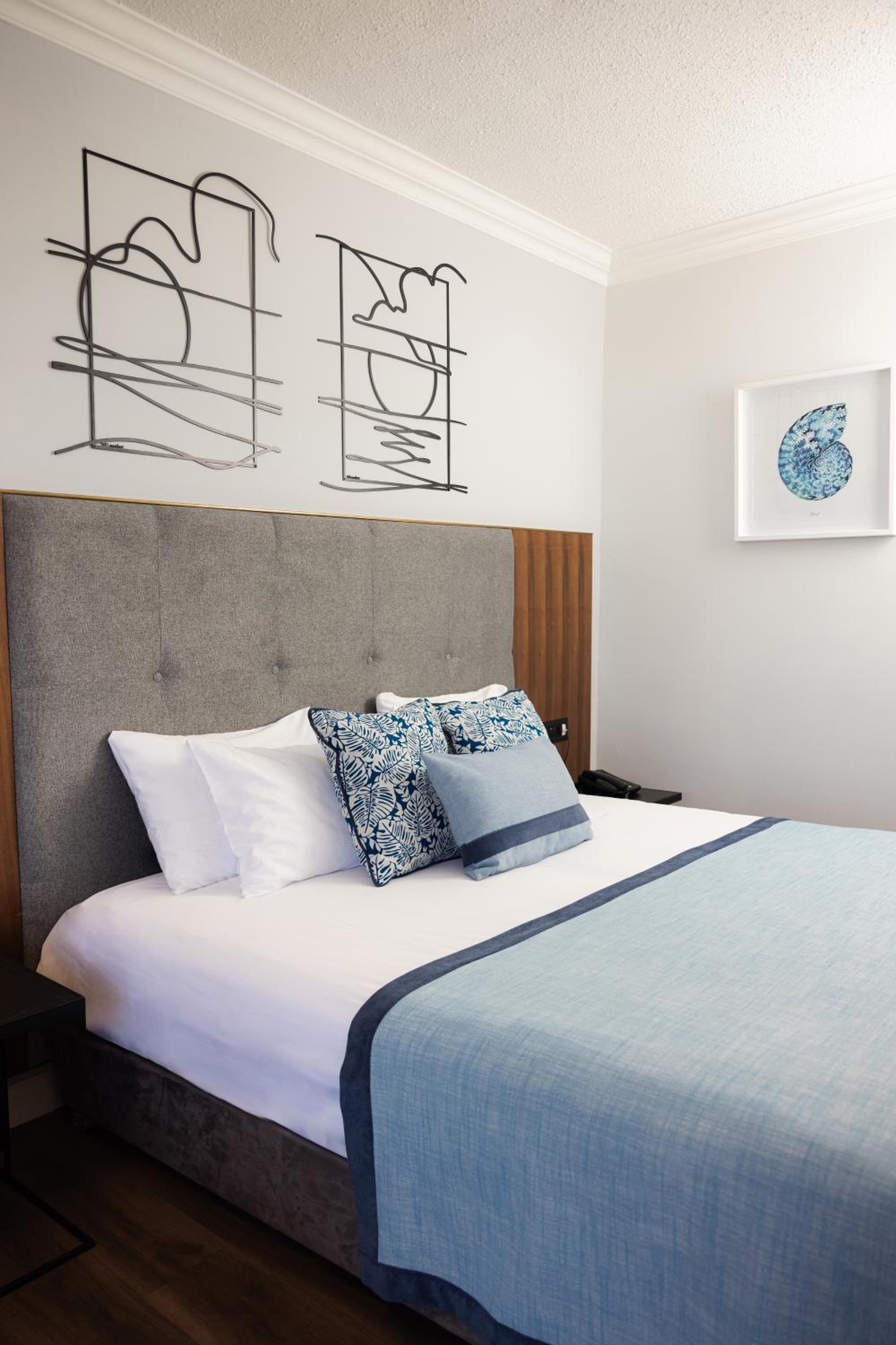 Deluxe Room with Sea View photo 1