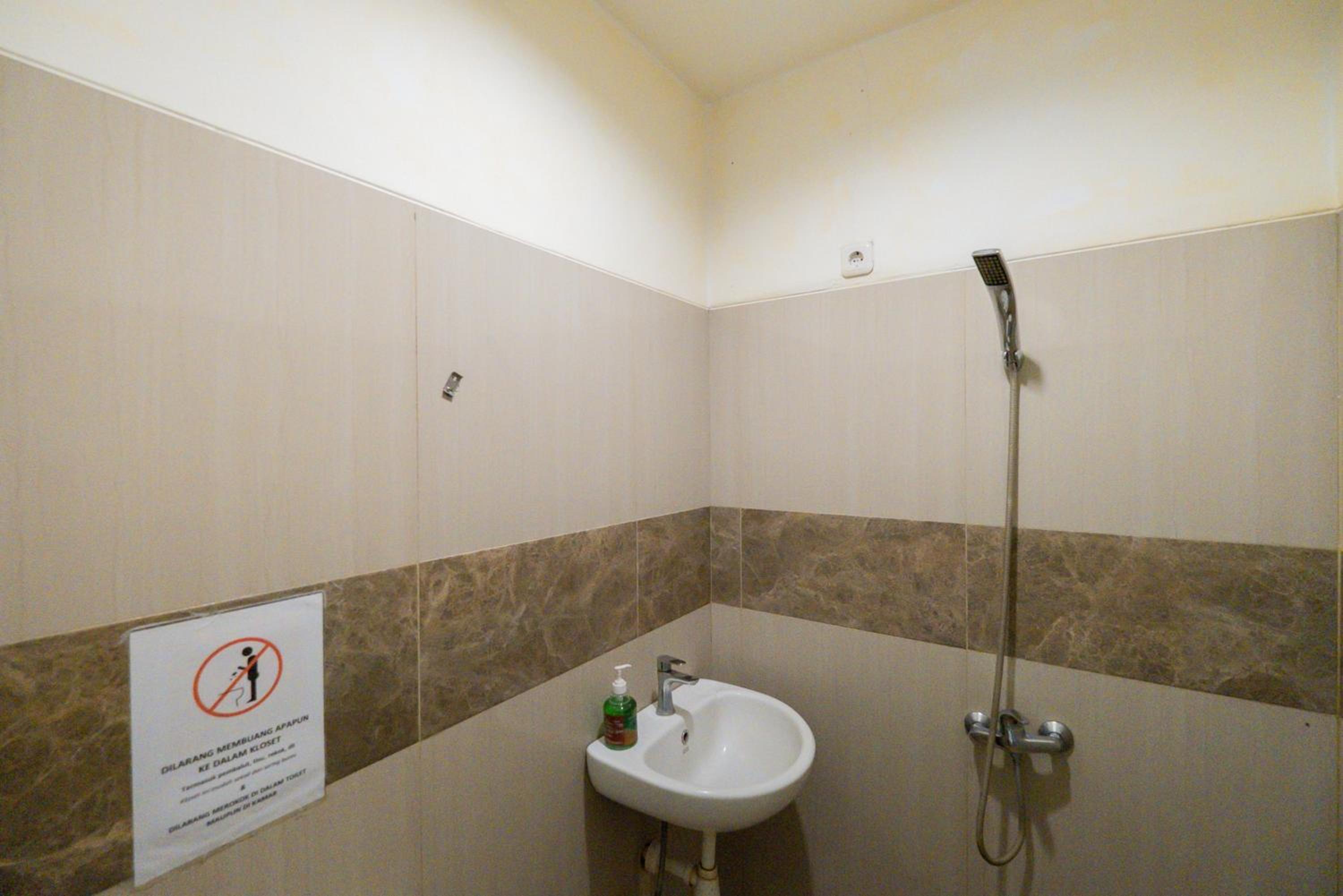 Twin Room - Photo 4