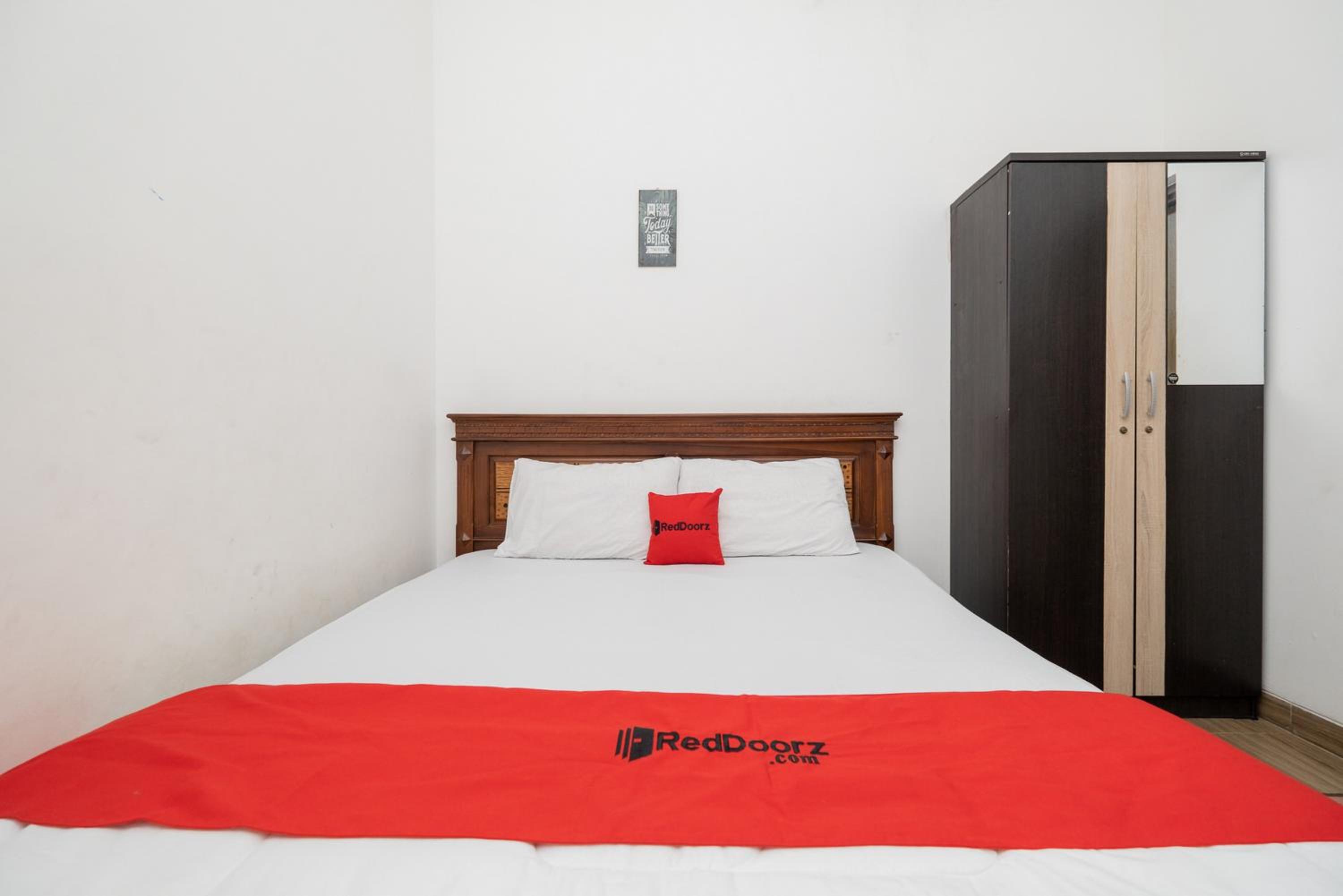 Standard Double Room - Photo 4