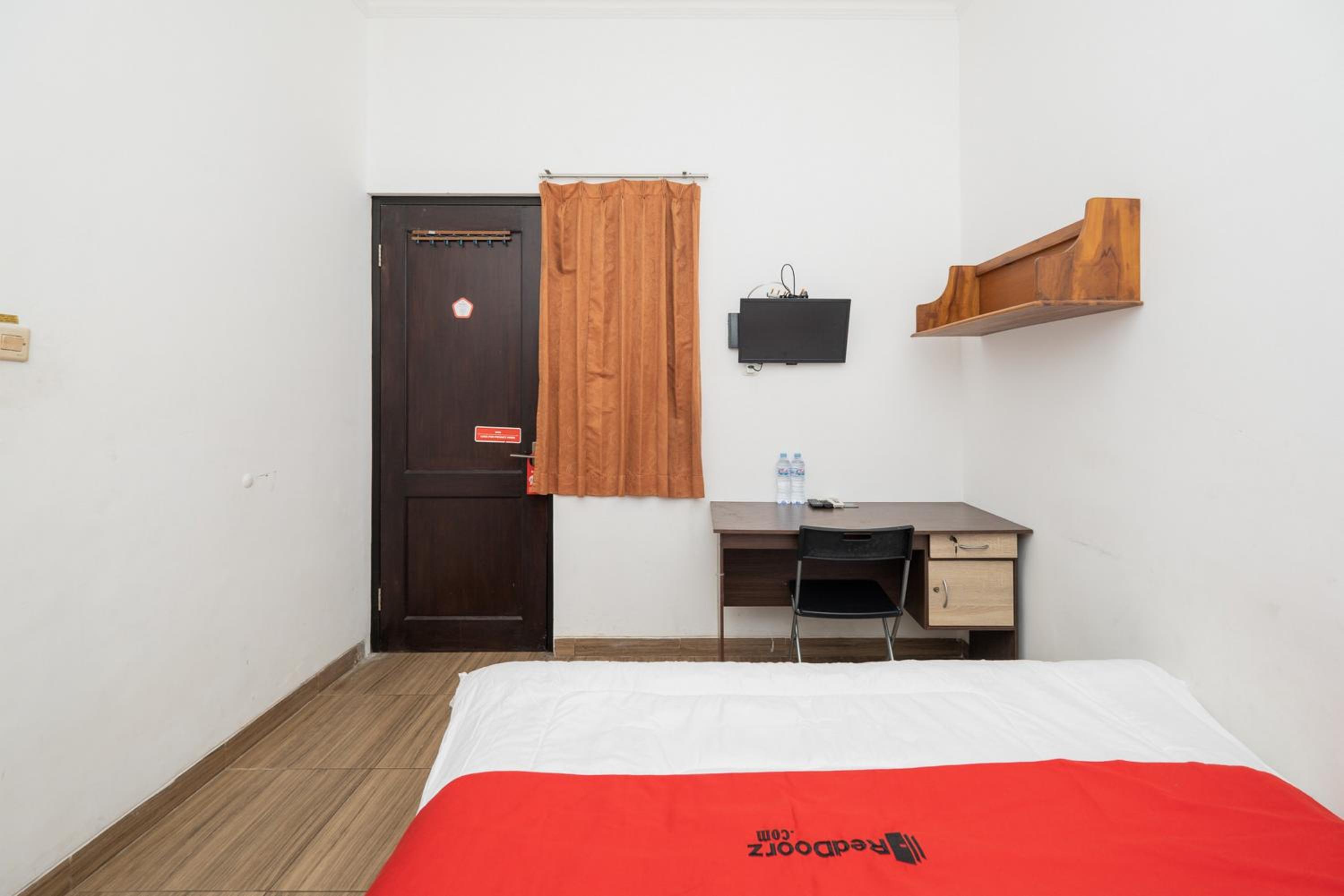 Standard Double Room - Photo 3