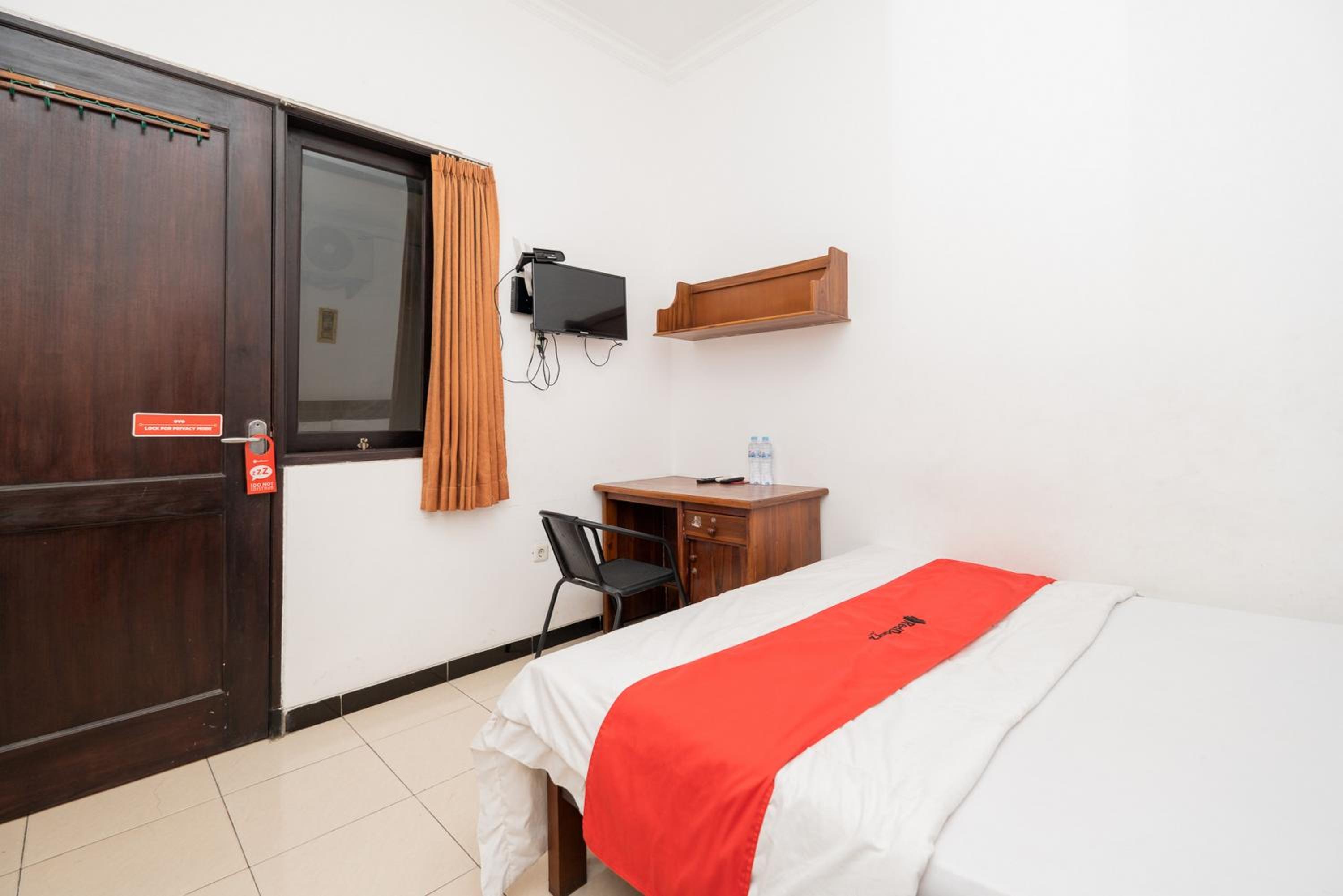 Standard Double Room - Photo 5