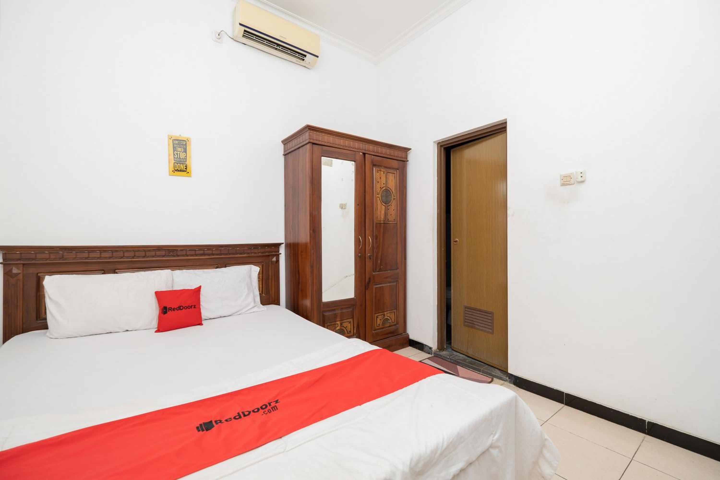 Standard Double Room - Photo 7