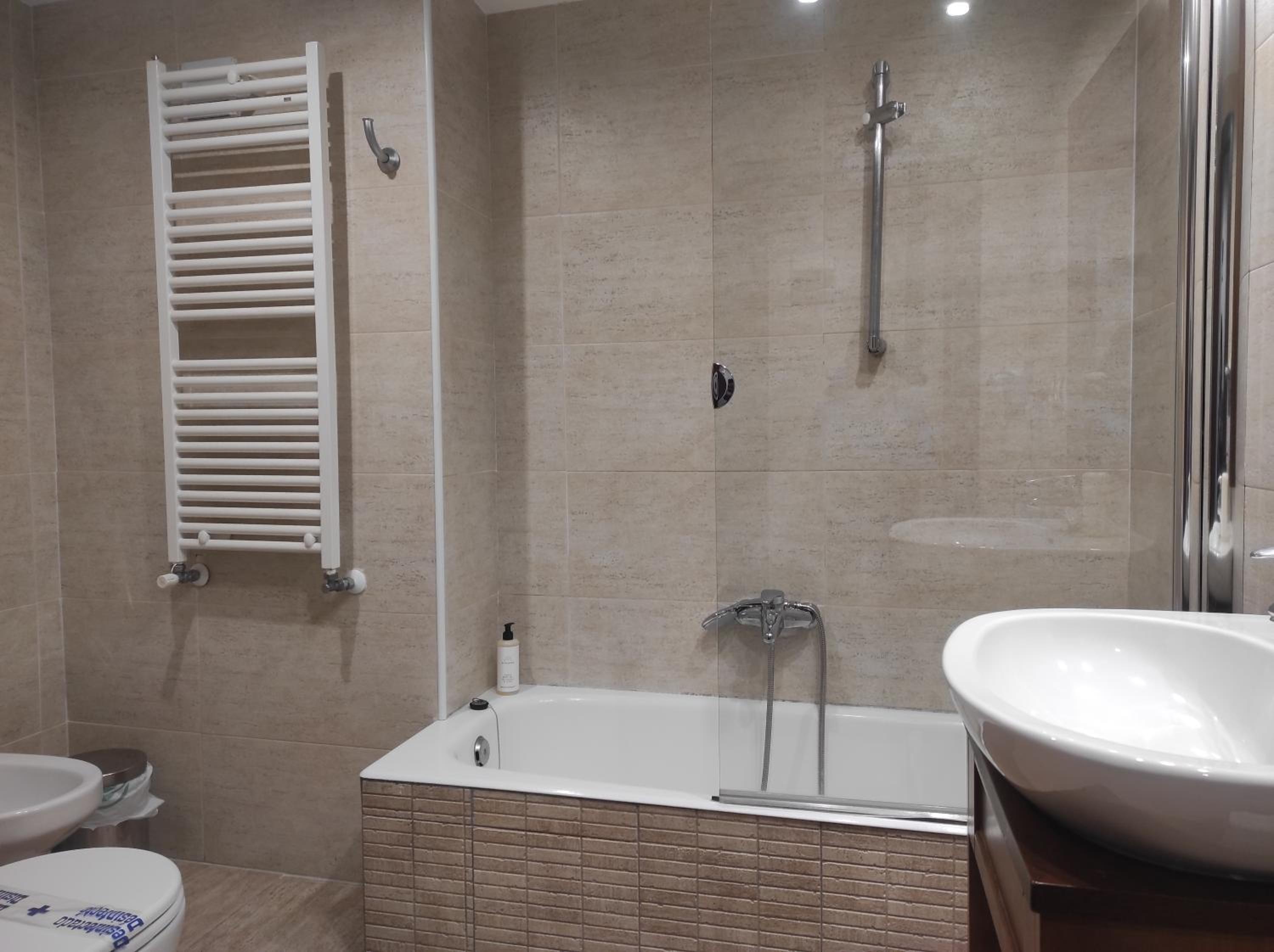 Superior Single Room with Balcony photo 2