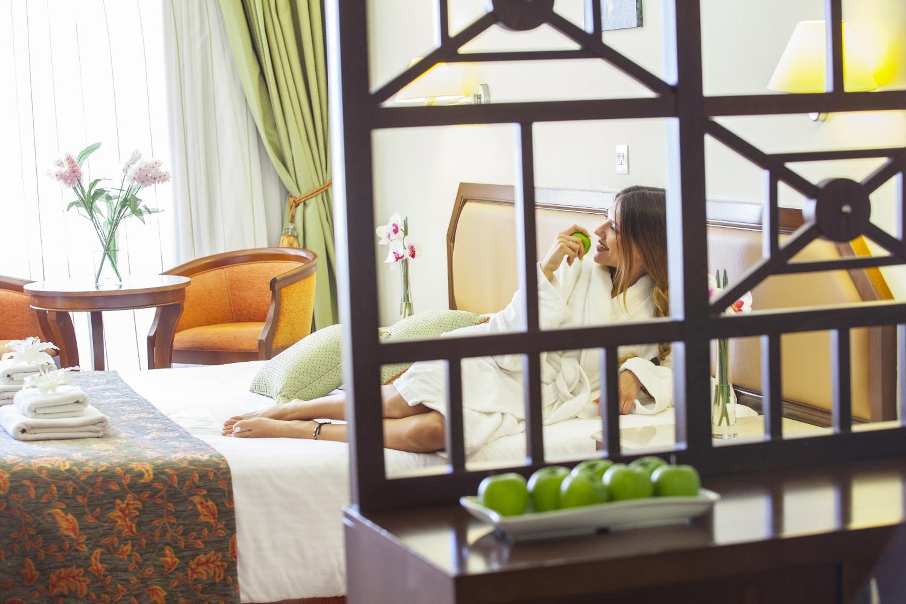 Family Suite with Inland View - Photo 4