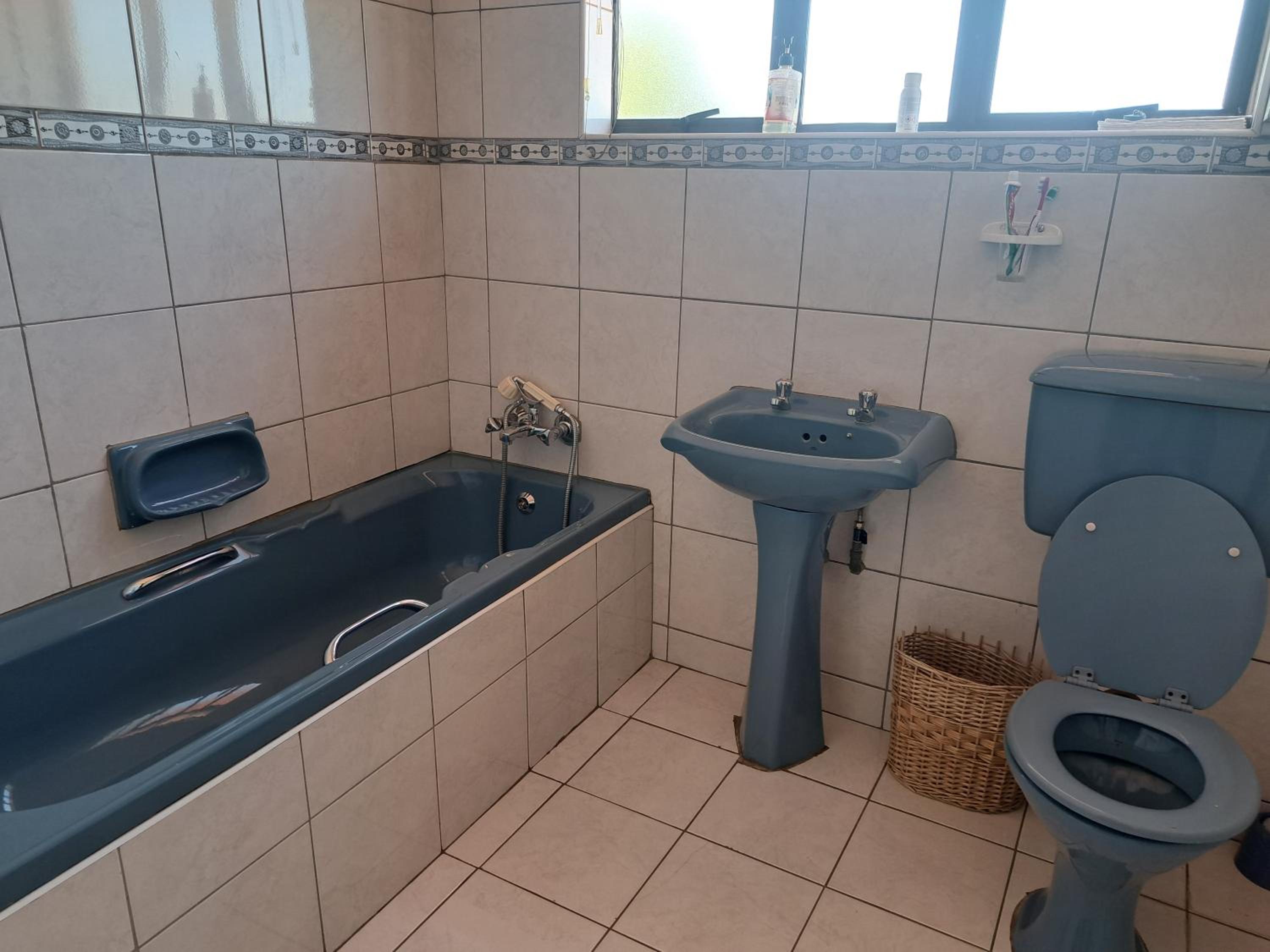 Double Room with Private Bathroom photo 3