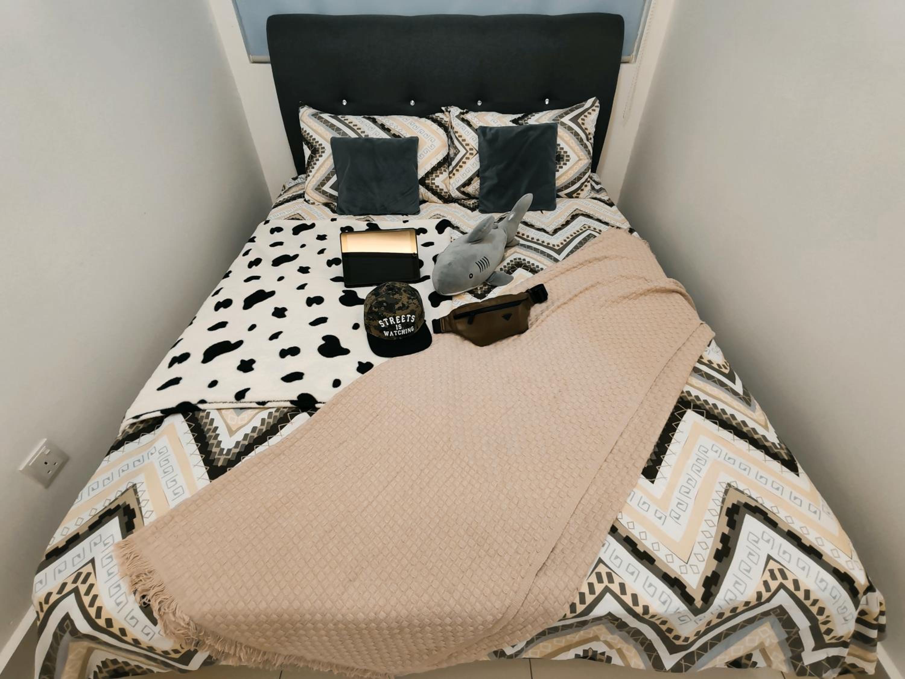 Three-Bedroom Apartment - Photo 2