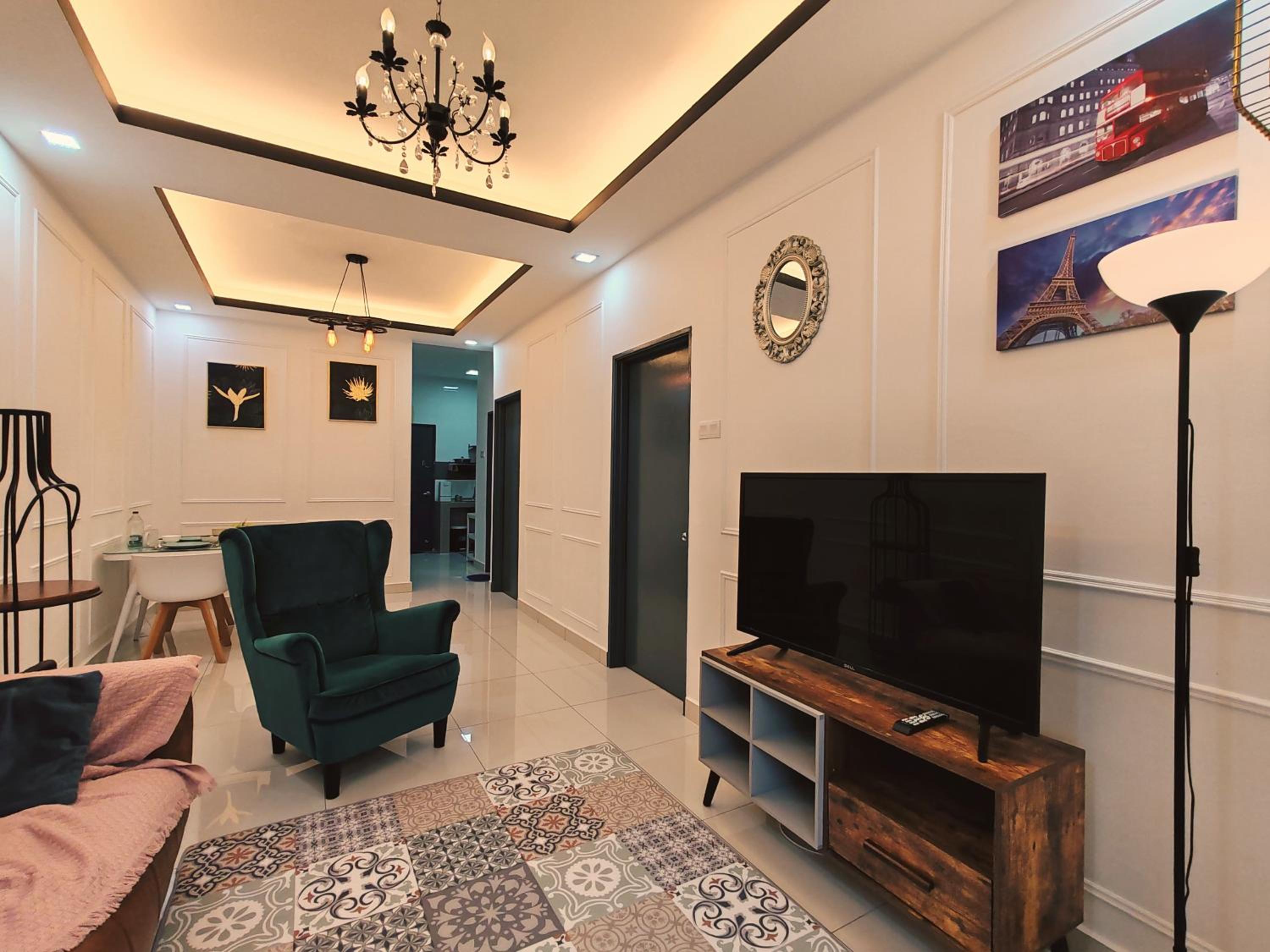 Three-Bedroom Apartment - Photo 7