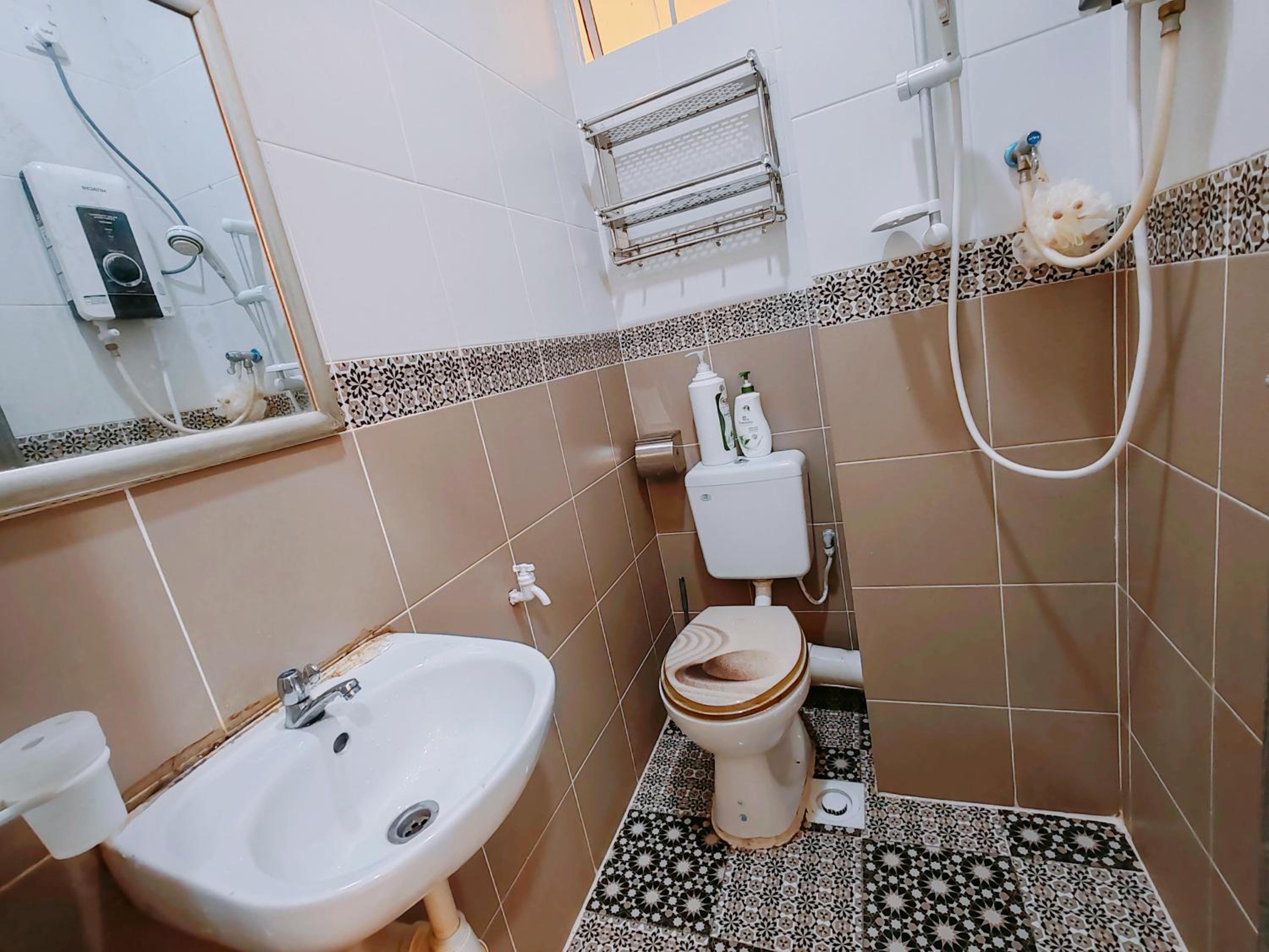 Three-Bedroom Apartment - Photo 37