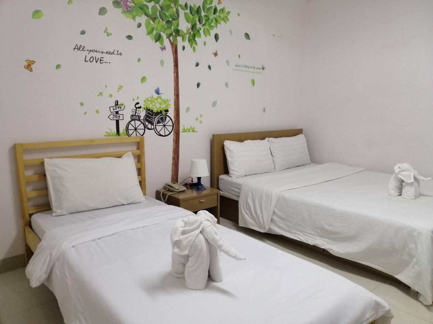 Deluxe Triple Room photo 3