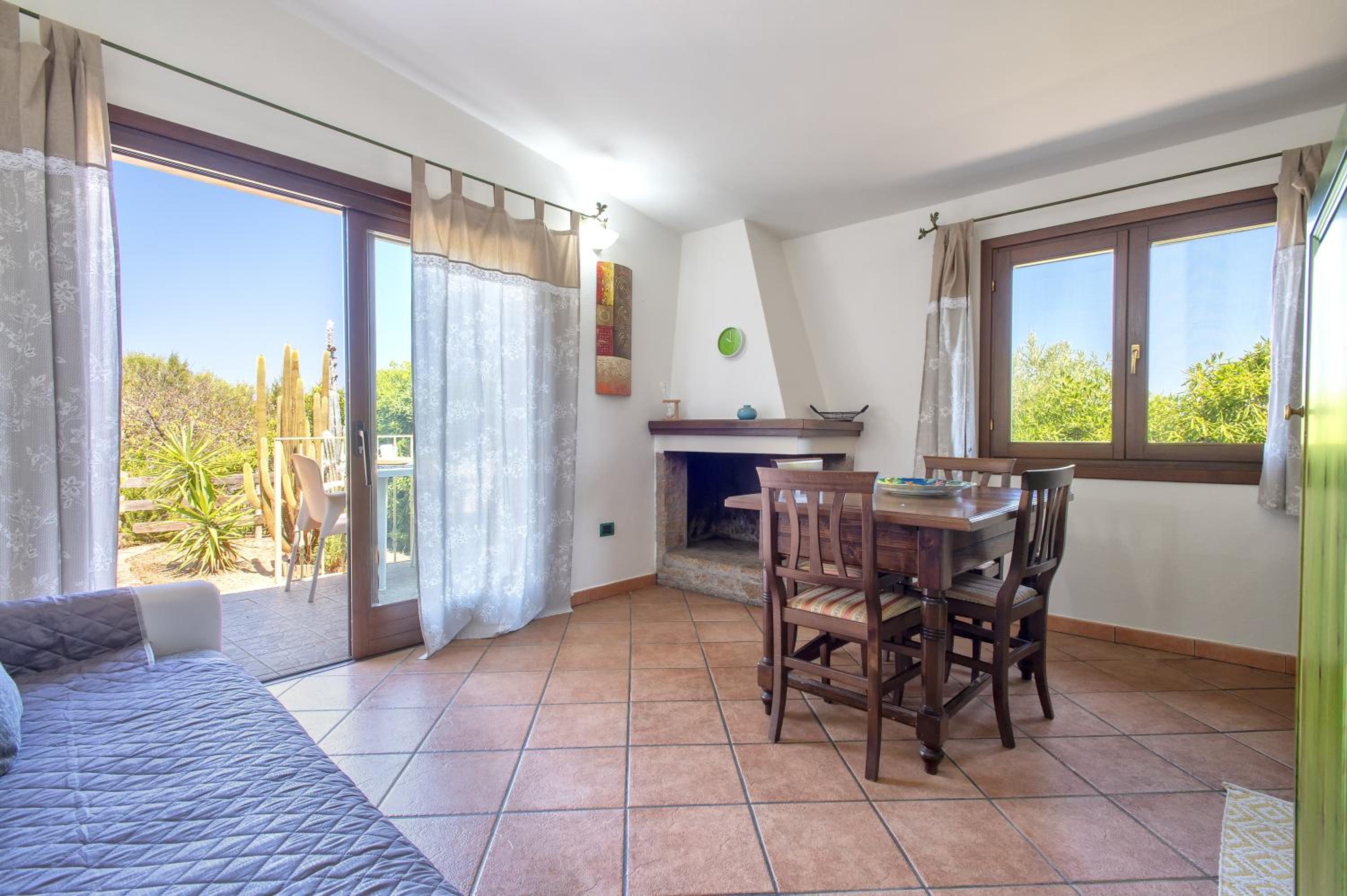 One-Bedroom House photo 1