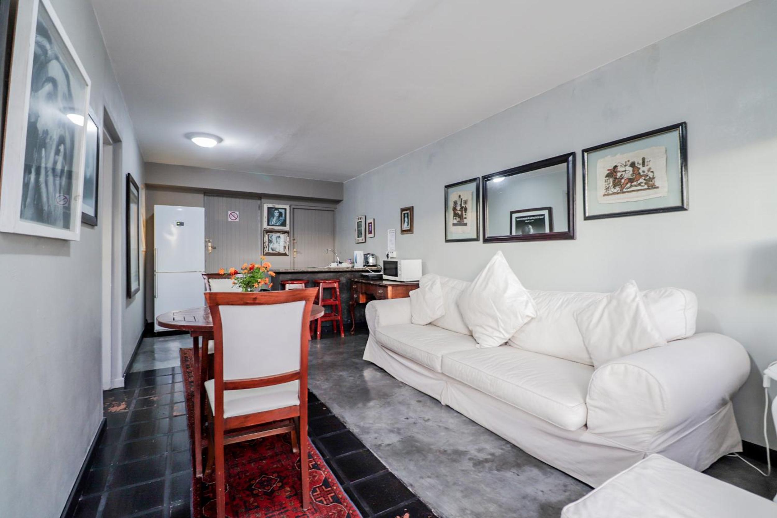 One-Bedroom Suite - Photo 1