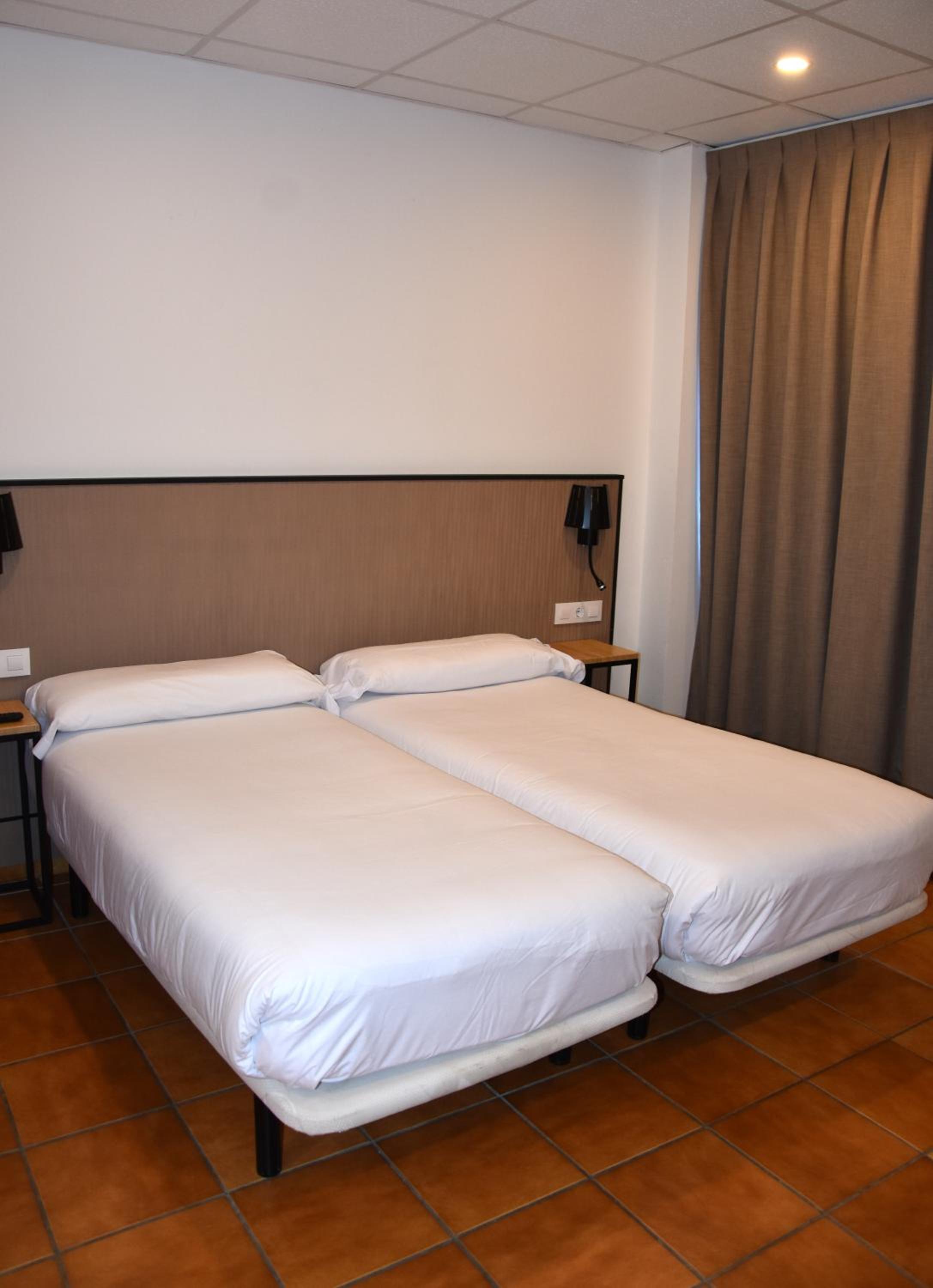 Economy Quadruple Room photo 3