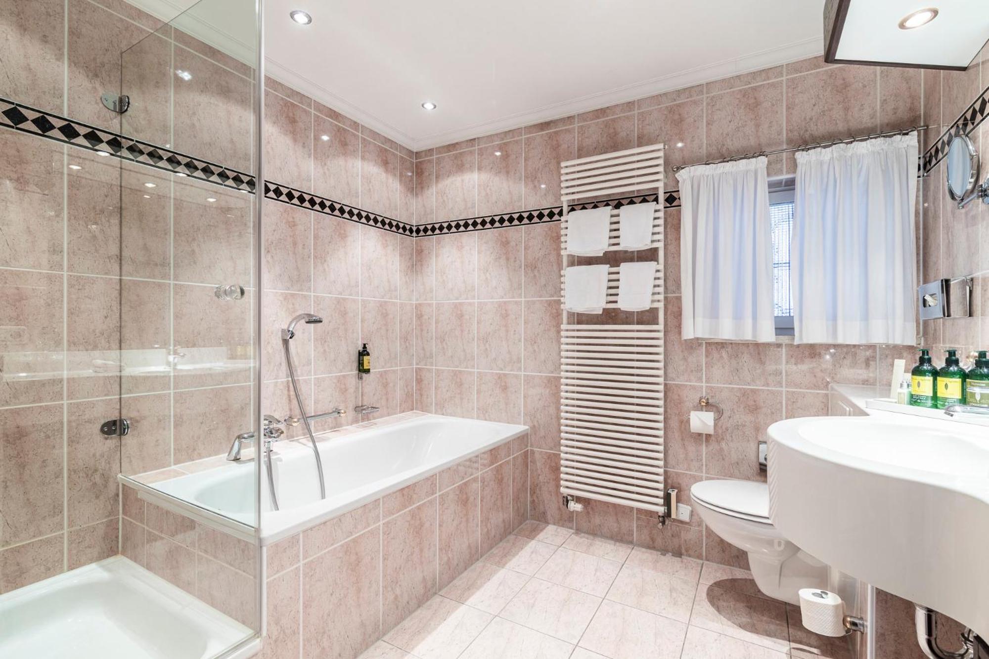 Alpenhof-Suite photo