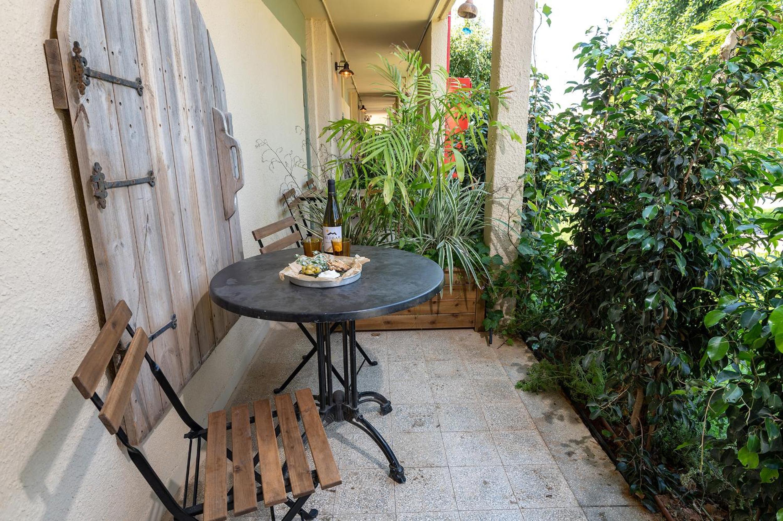 Classic Garden Patio photo 3