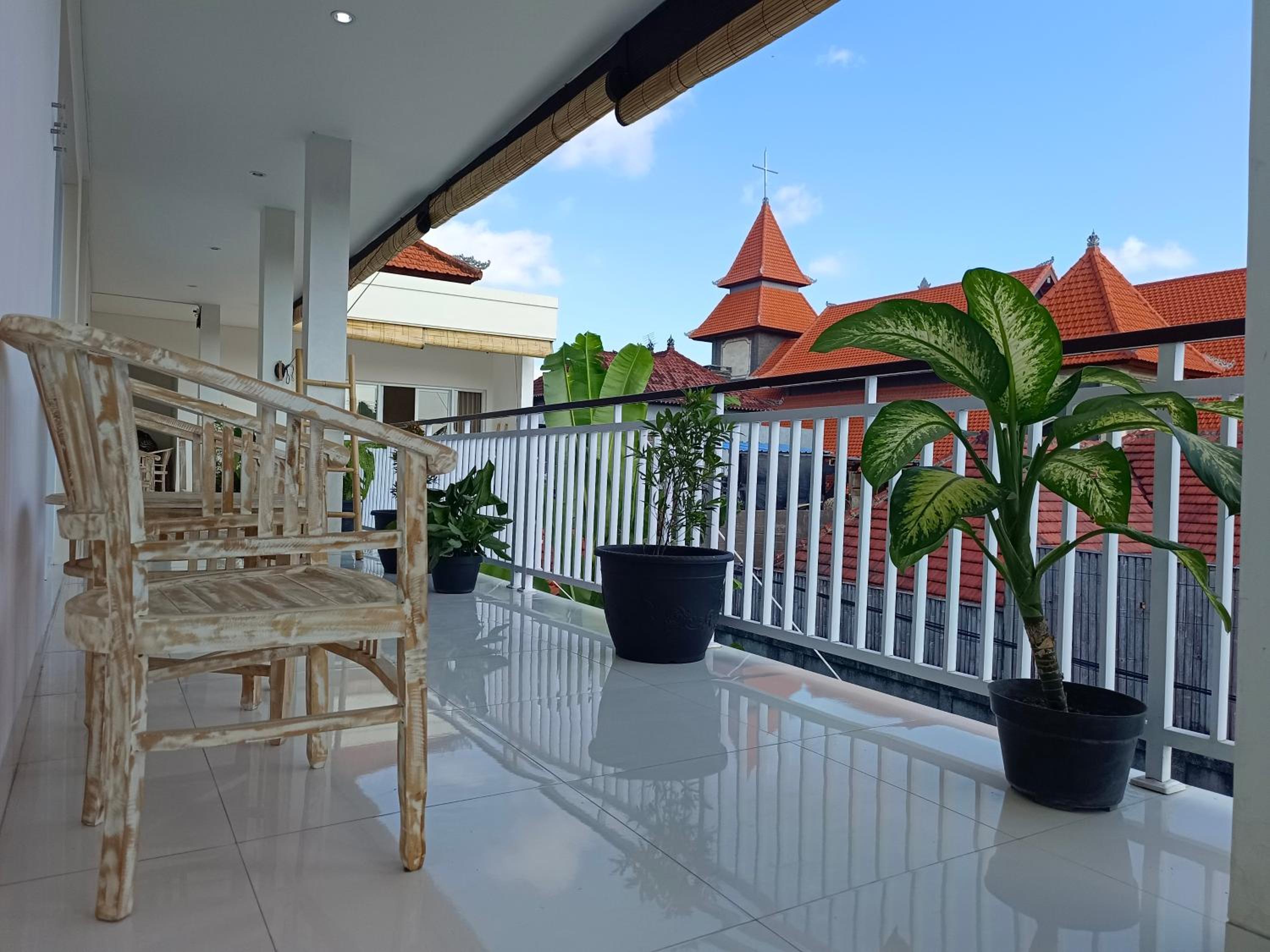 Double Room with Pool View - Photo 26