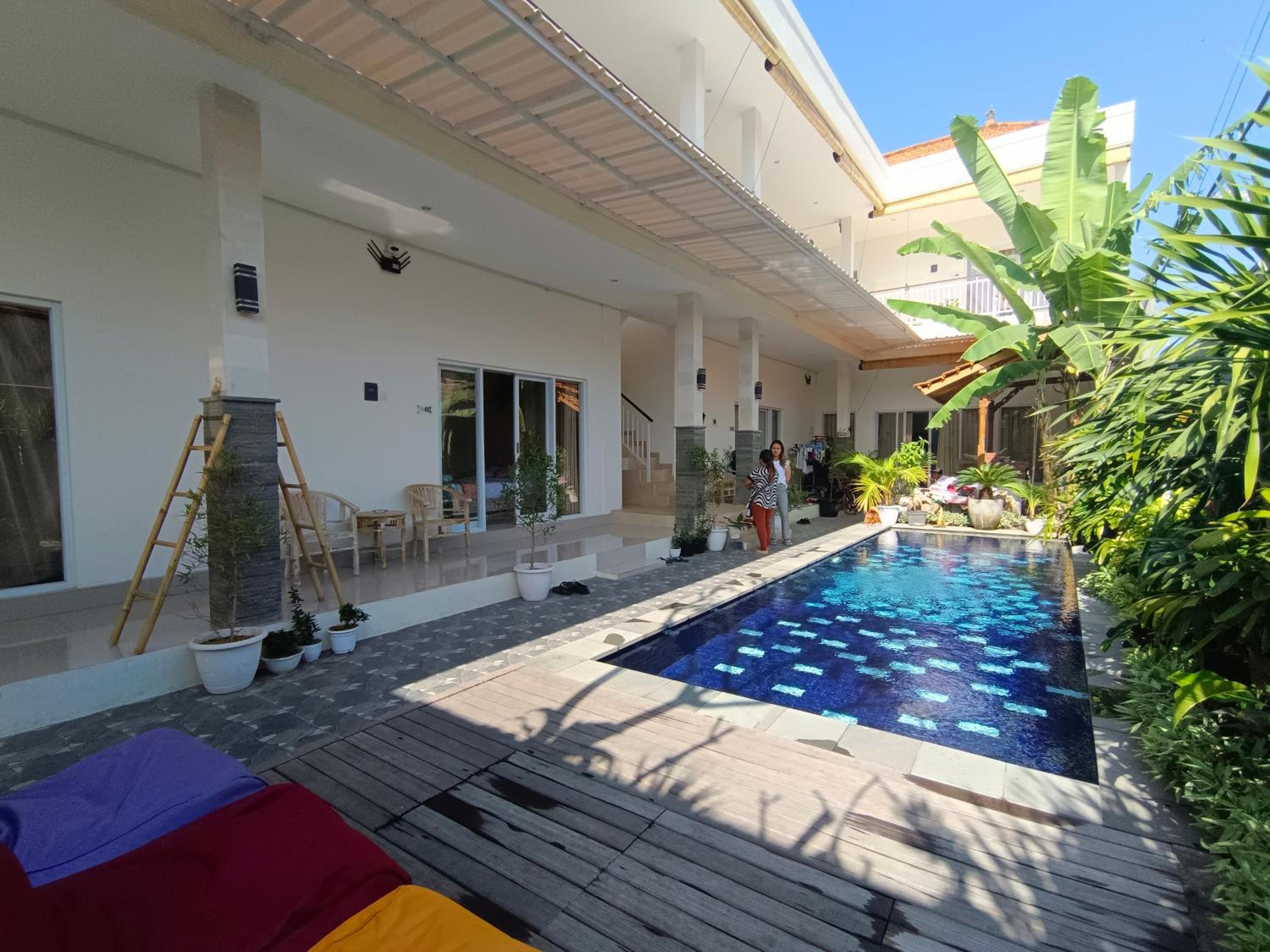 Double Room with Pool View - Photo 2