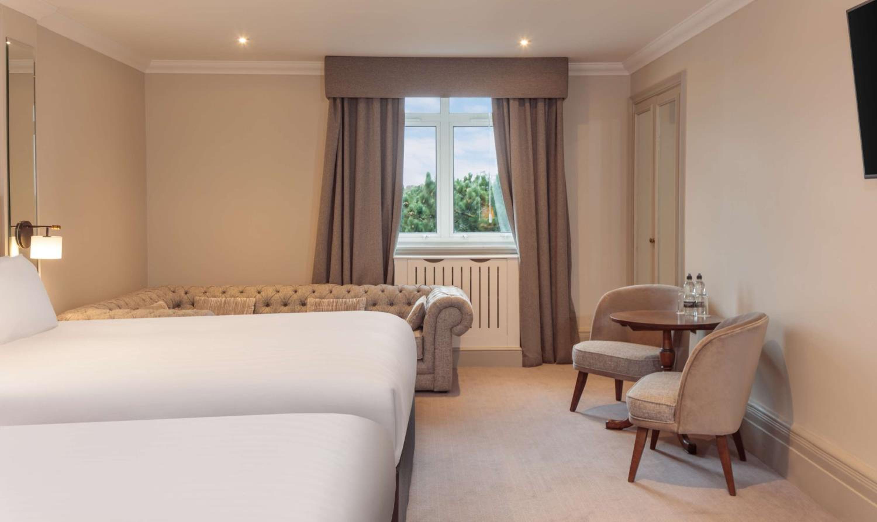 Superior King Room - Photo 4