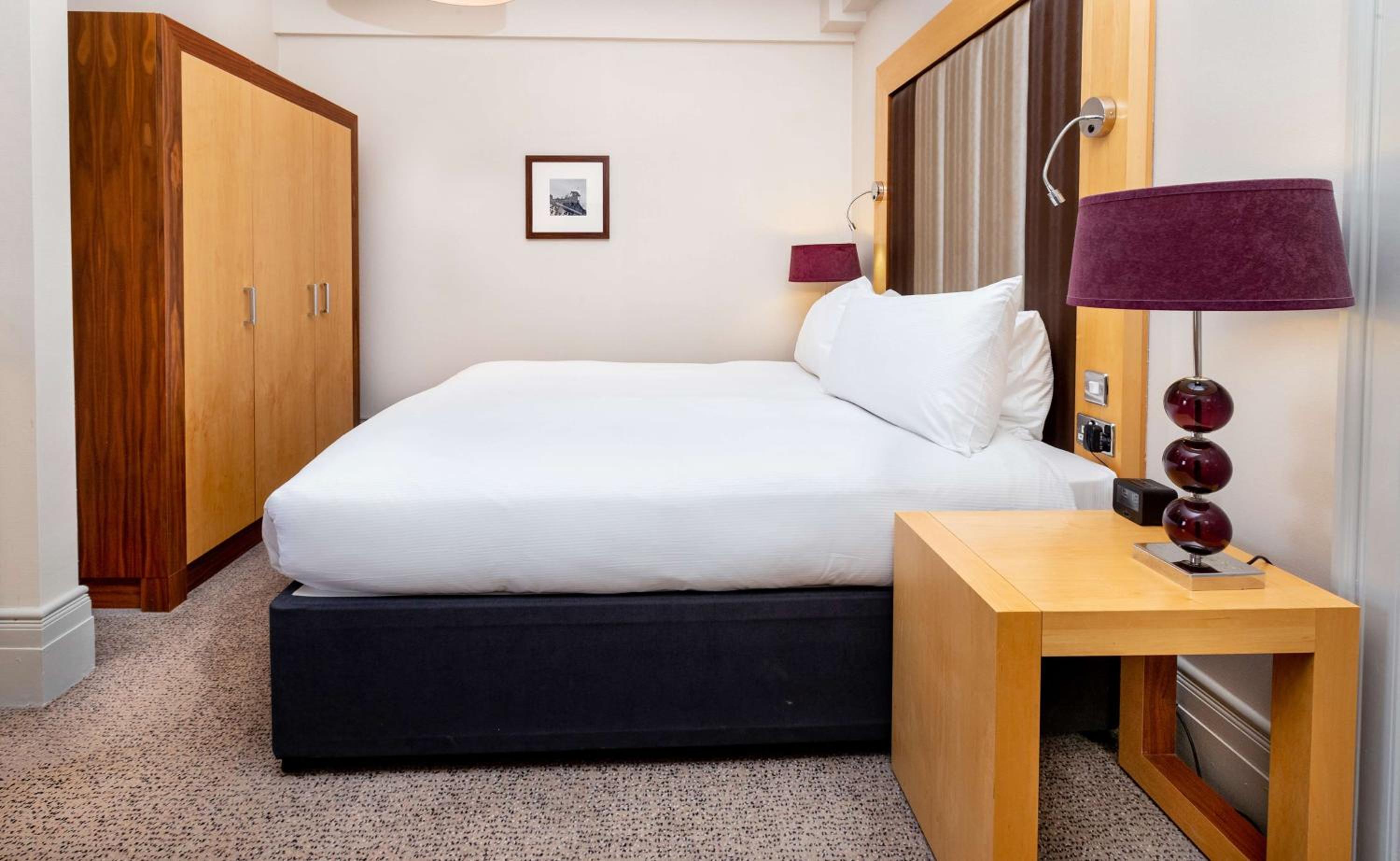 King Guest Room - Photo 3