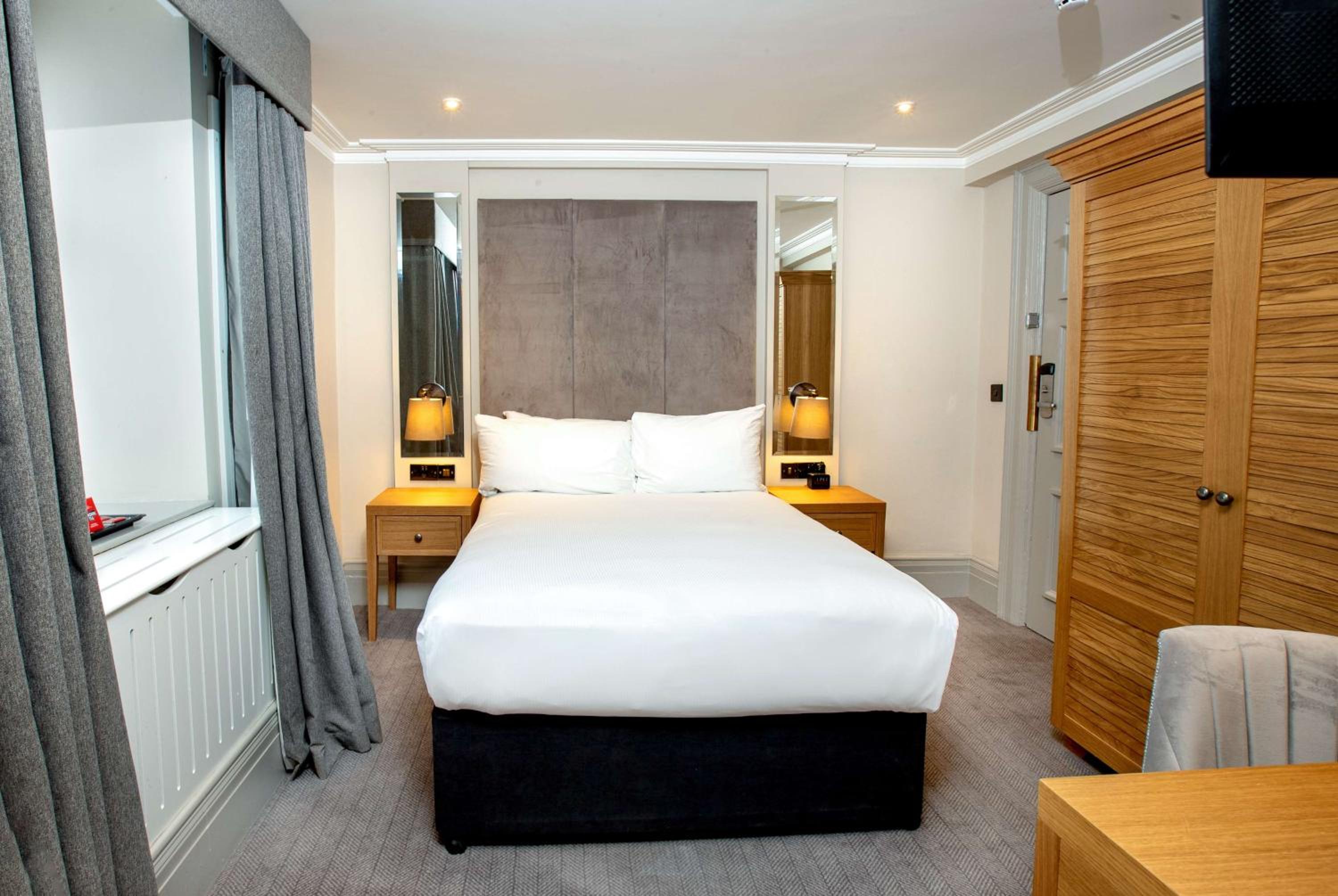 Cozy Double Room - Photo 3