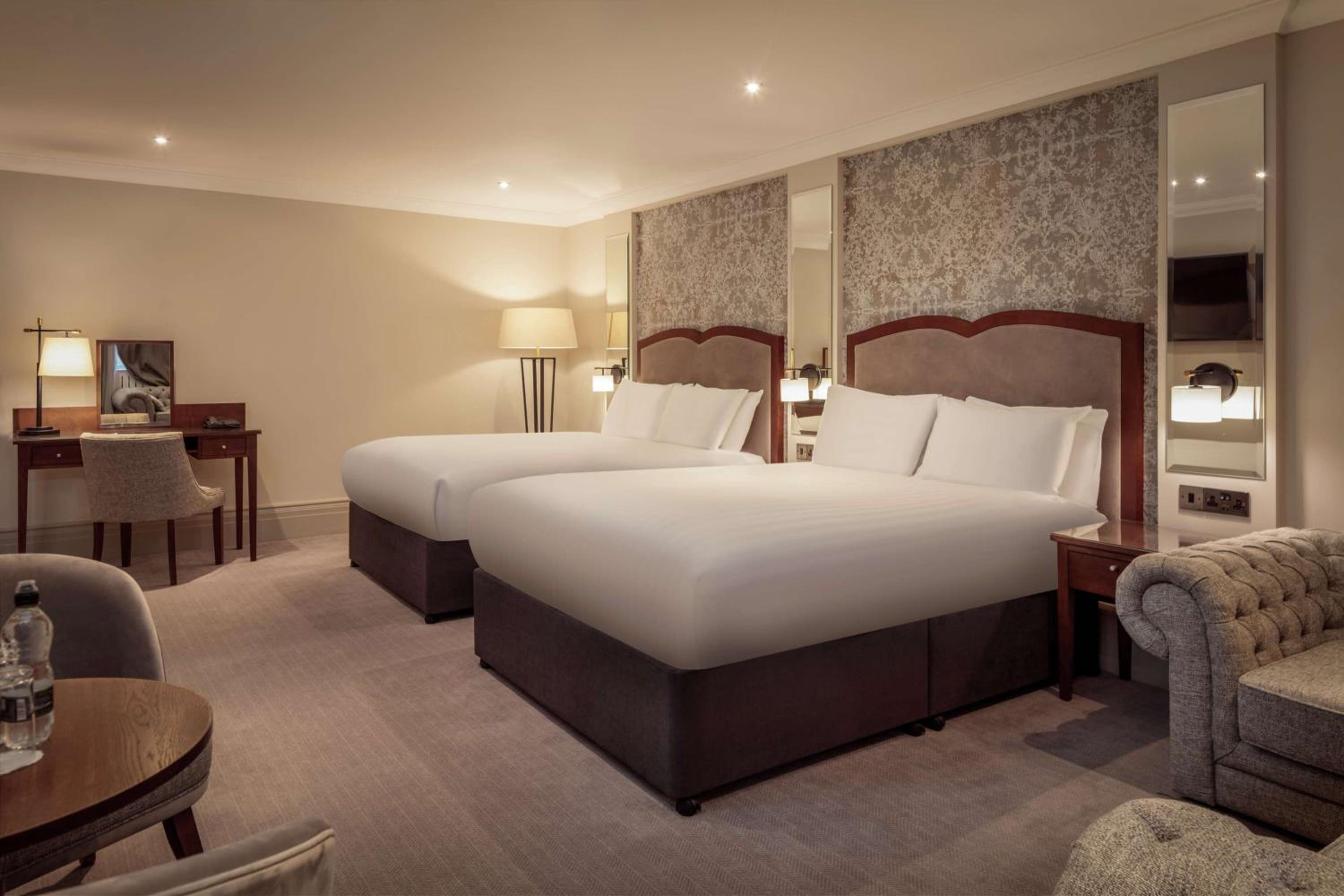 Superior King Room - Photo 6