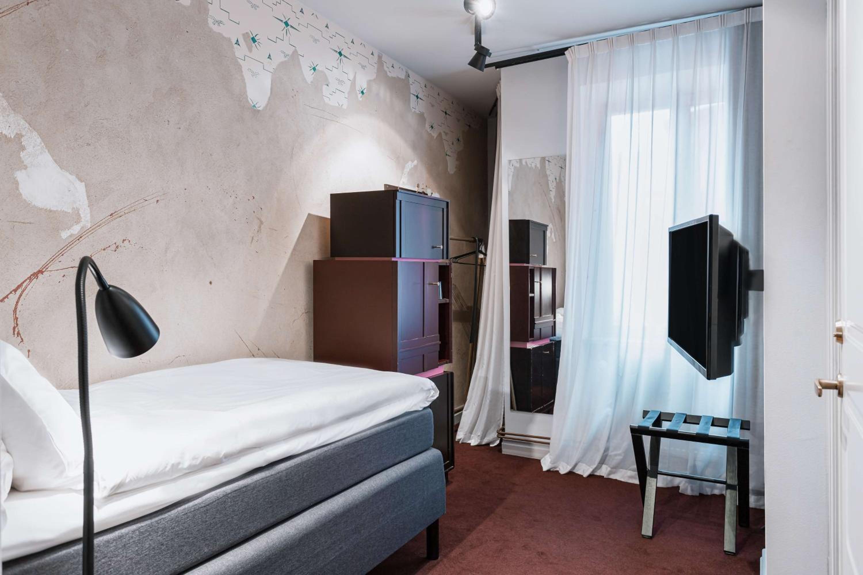 Single Room
