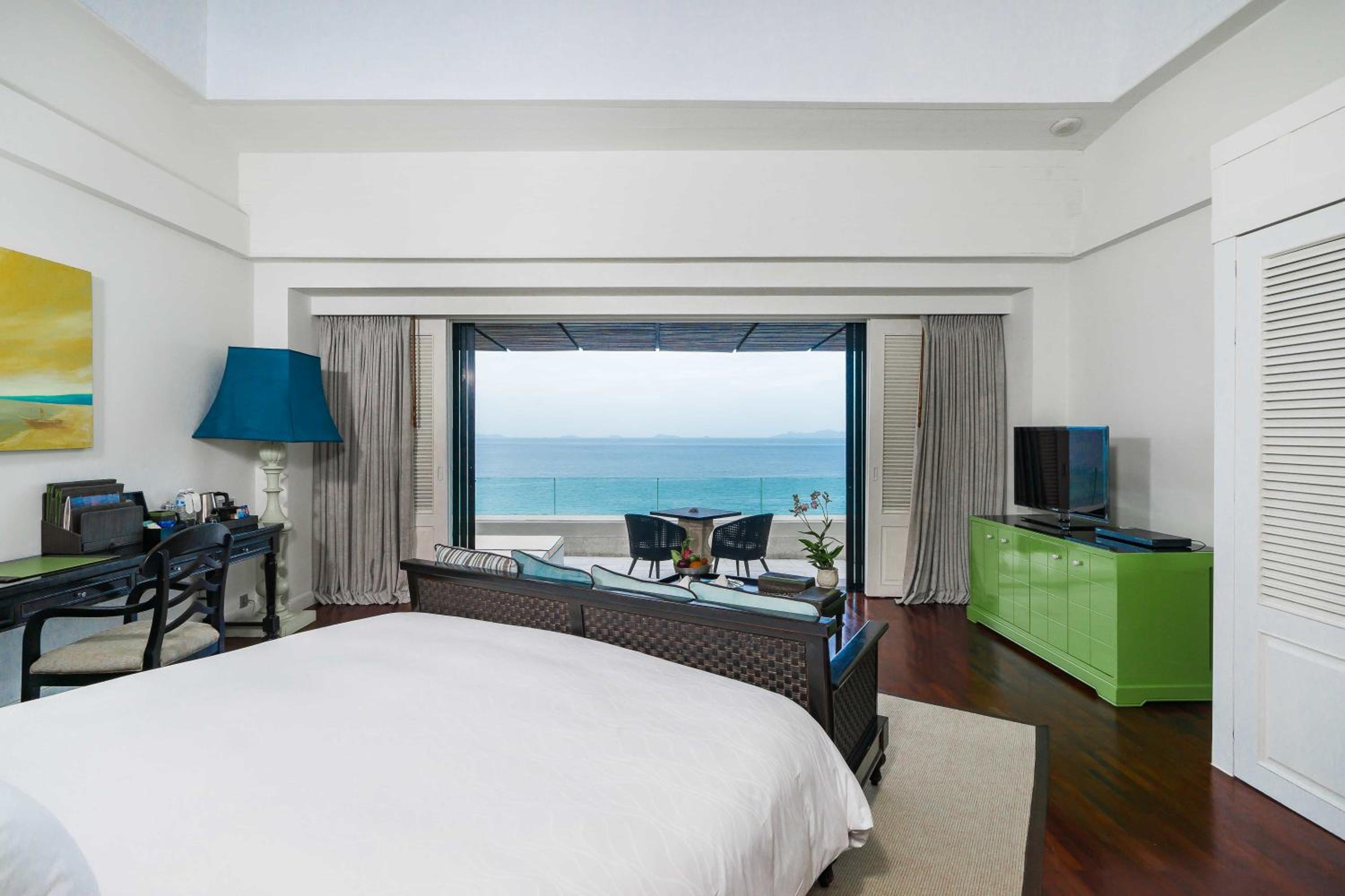 Ocean View room with Club Access - Photo 10