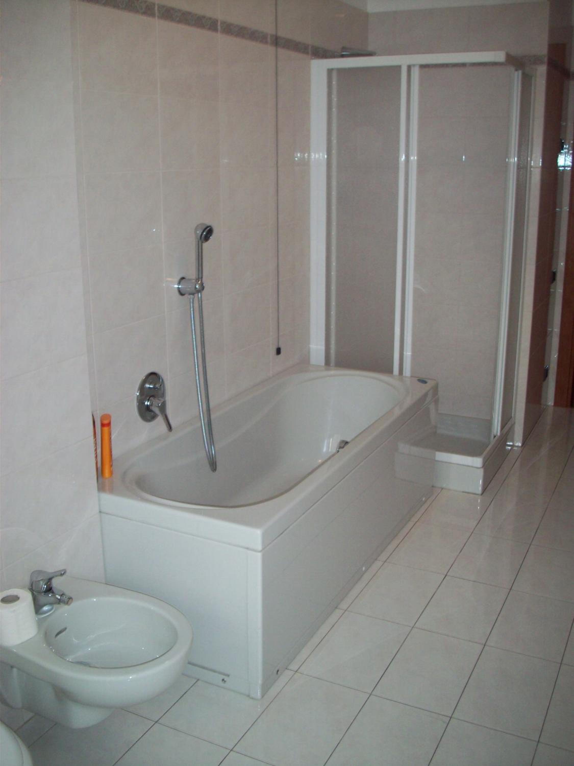 Three-Bedroom Apartment photo 2