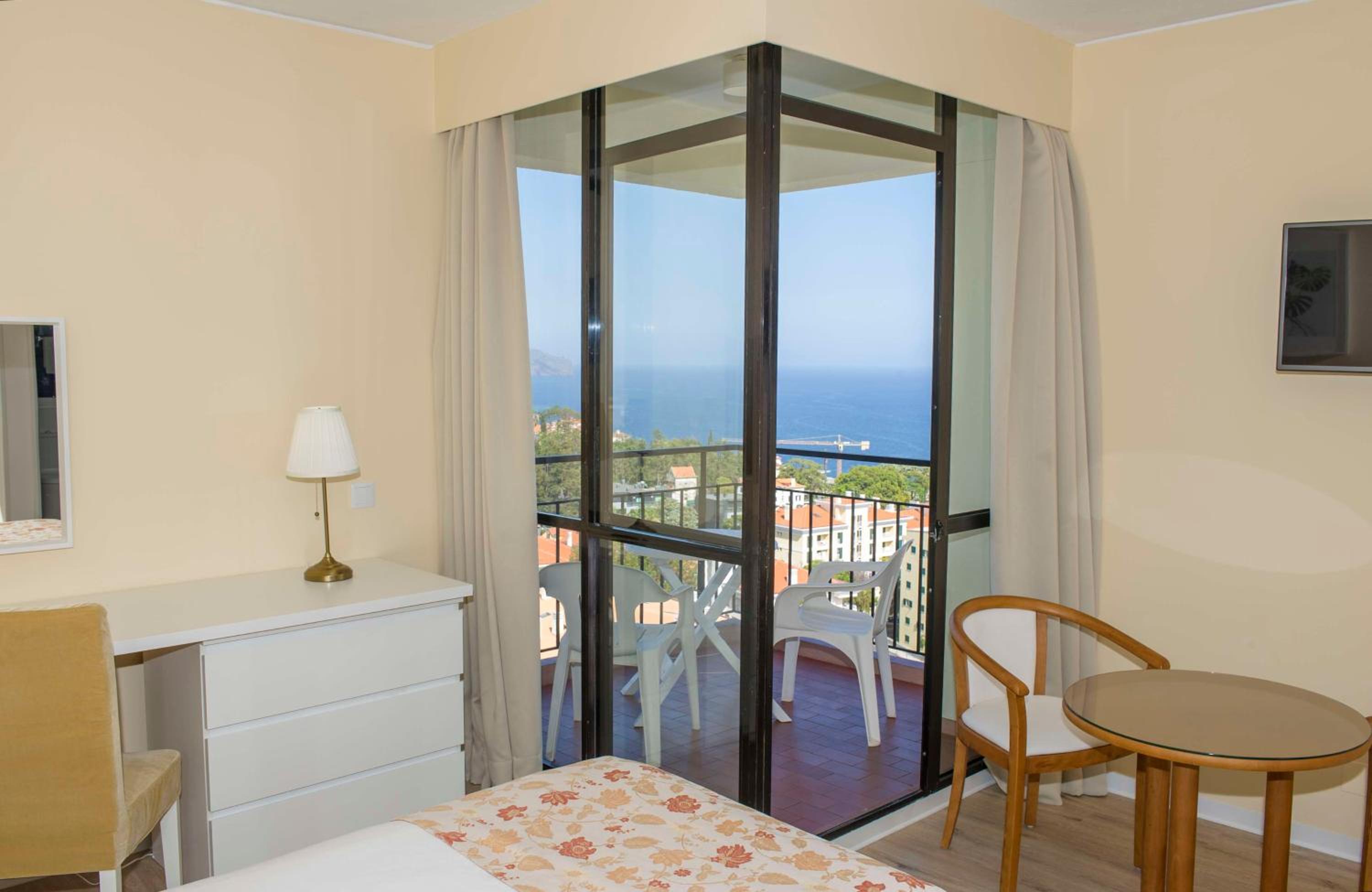 Studio with Sea View - Photo 3