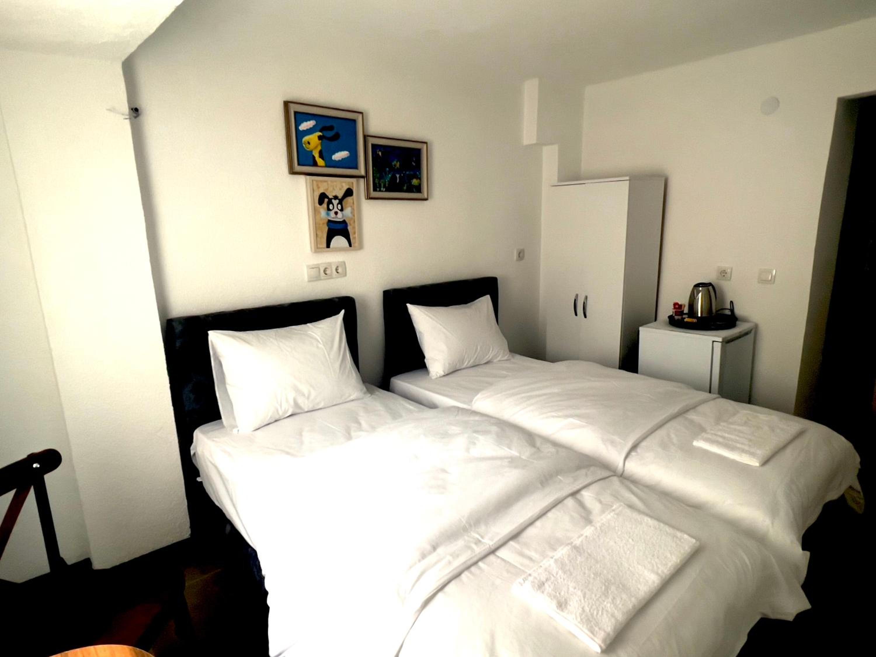 Double Room with Private Bathroom photo 1