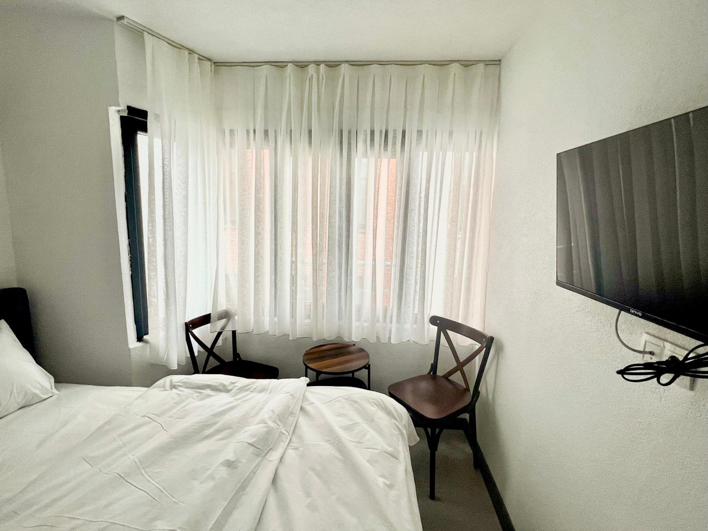 Double Room with Private Bathroom photo 3