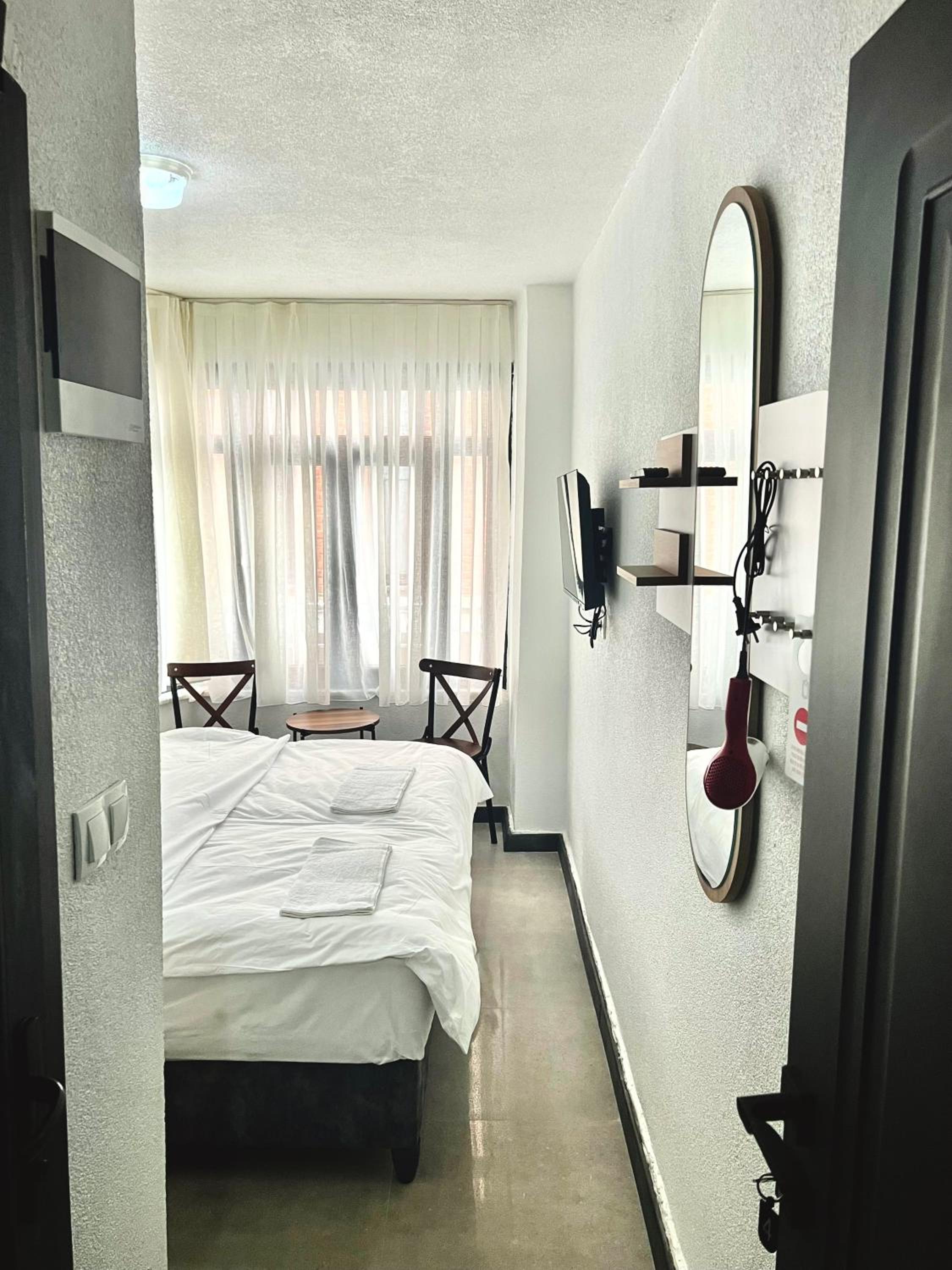 Double Room with Private Bathroom photo 1
