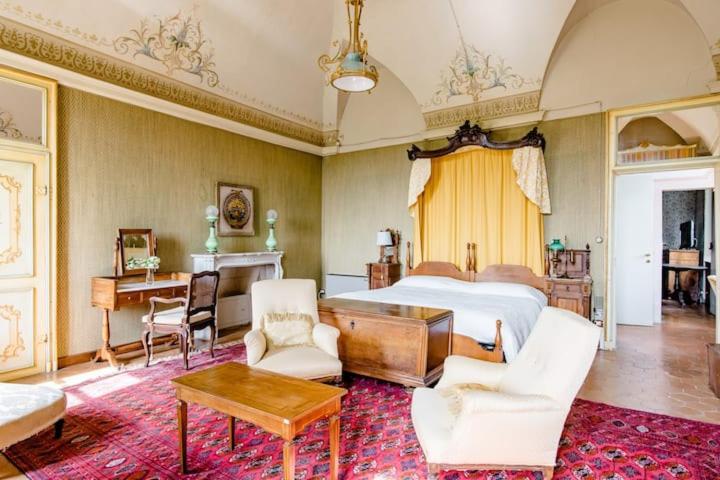 Suite With Garden View photo 1