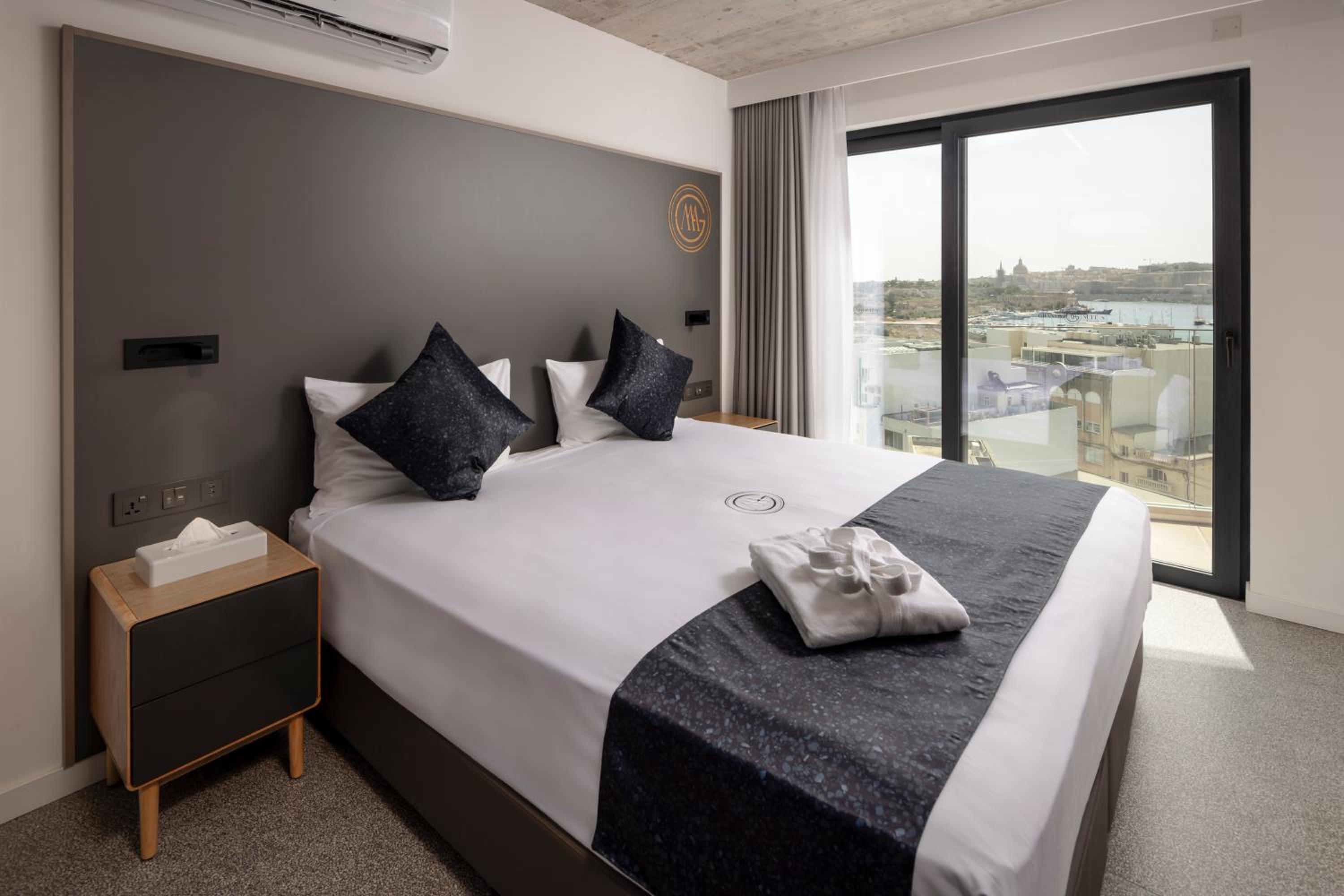 Family Suite with Harbor View - Photo 1